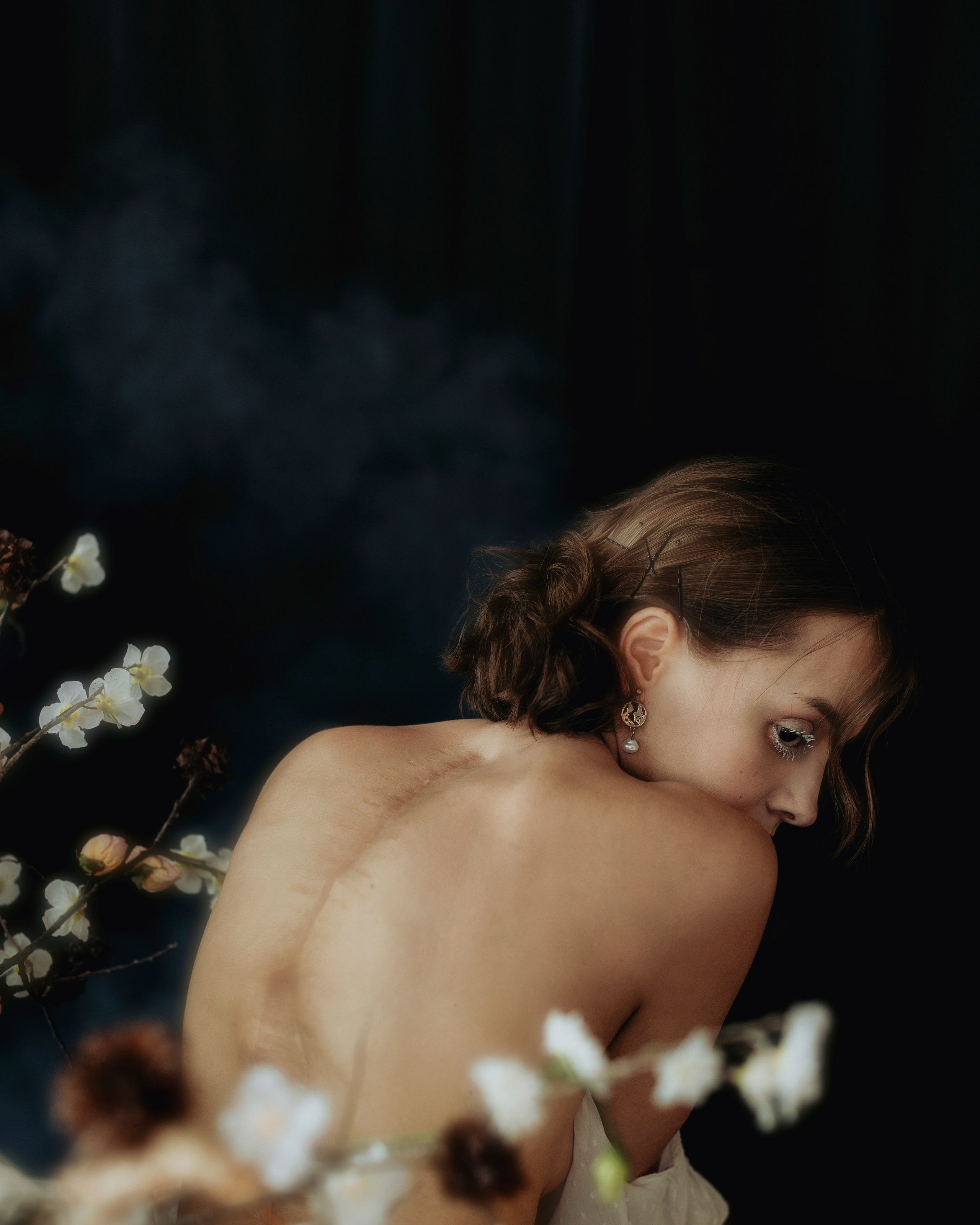 Цветение из темноты. Портретный фотограф Уфа Москва Санкт-Петербург Lulu Weightless