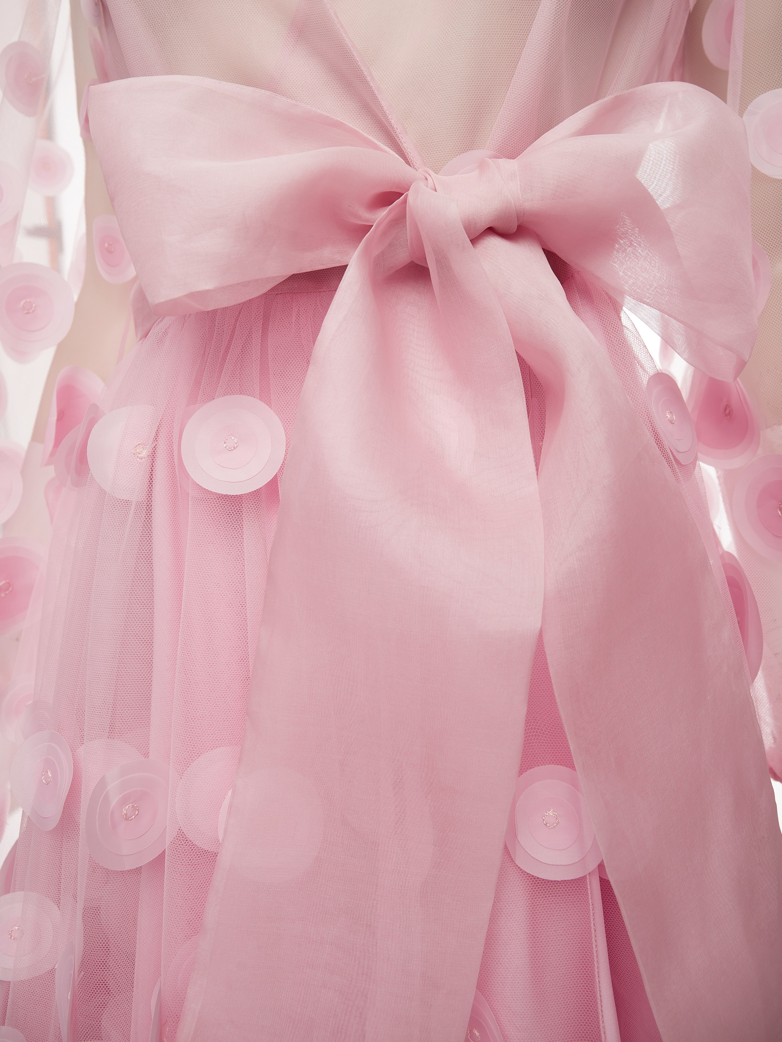 Платье дизайнерское, женская одежда, Charisma, Дизайнерские вещи, премиум съемка дорогих вещей на манекене в Москве, предметная съемка, обтравки, островка, в обтровку, дорогая фотосъемка на манекене, типовая фотосъемка одежды, дорогие вещи на съемку, щепетильное отношение на фотосъемке к вещам, конструкторы одежды, премиум качество, неделя моды в Москве https://charismafashion.ru/#subscribe