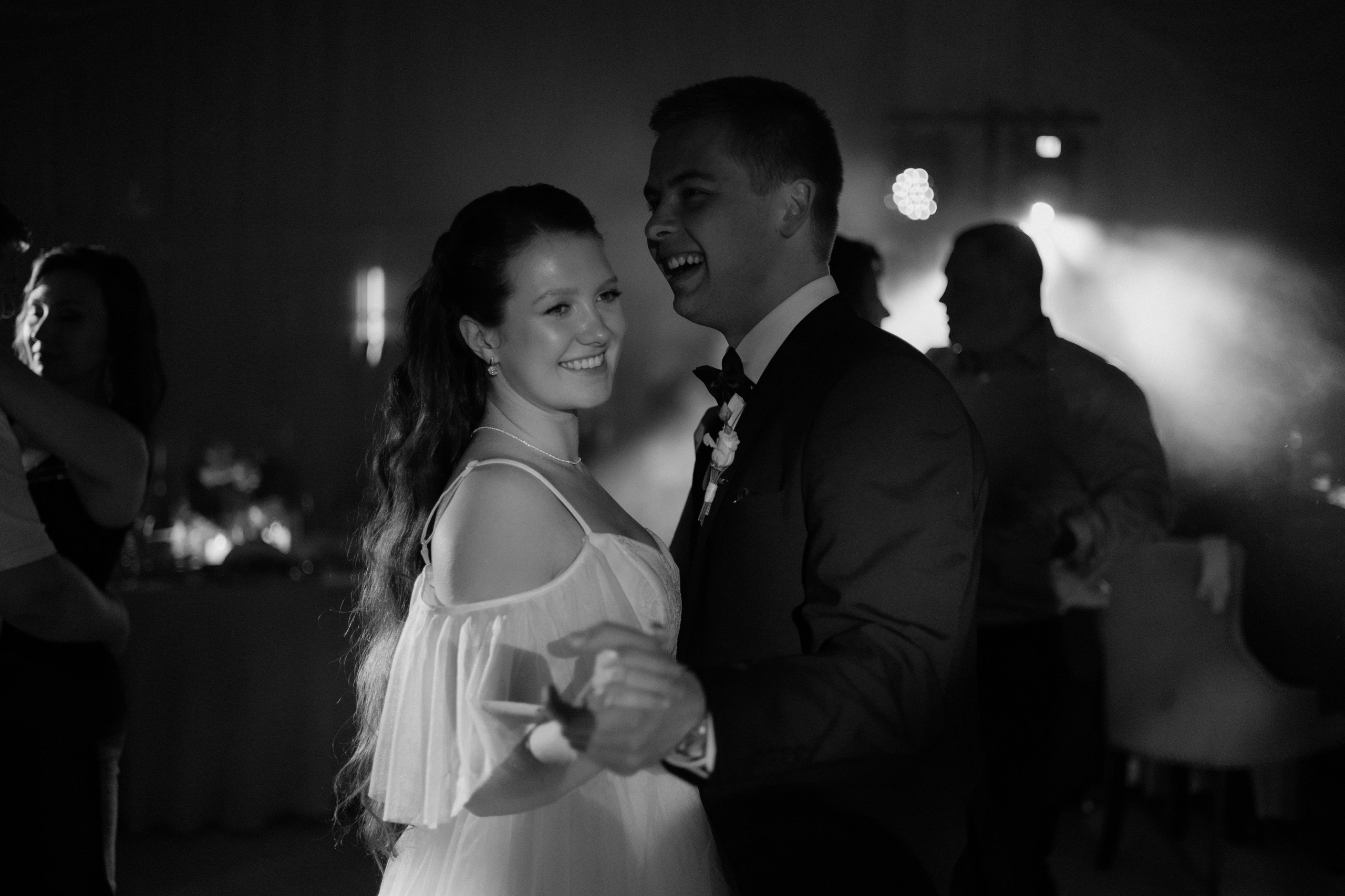 Аня и Саша. Свадьба в Юдино парк. Свадебный и портретный фотограф в Москве Анастасия Масюк