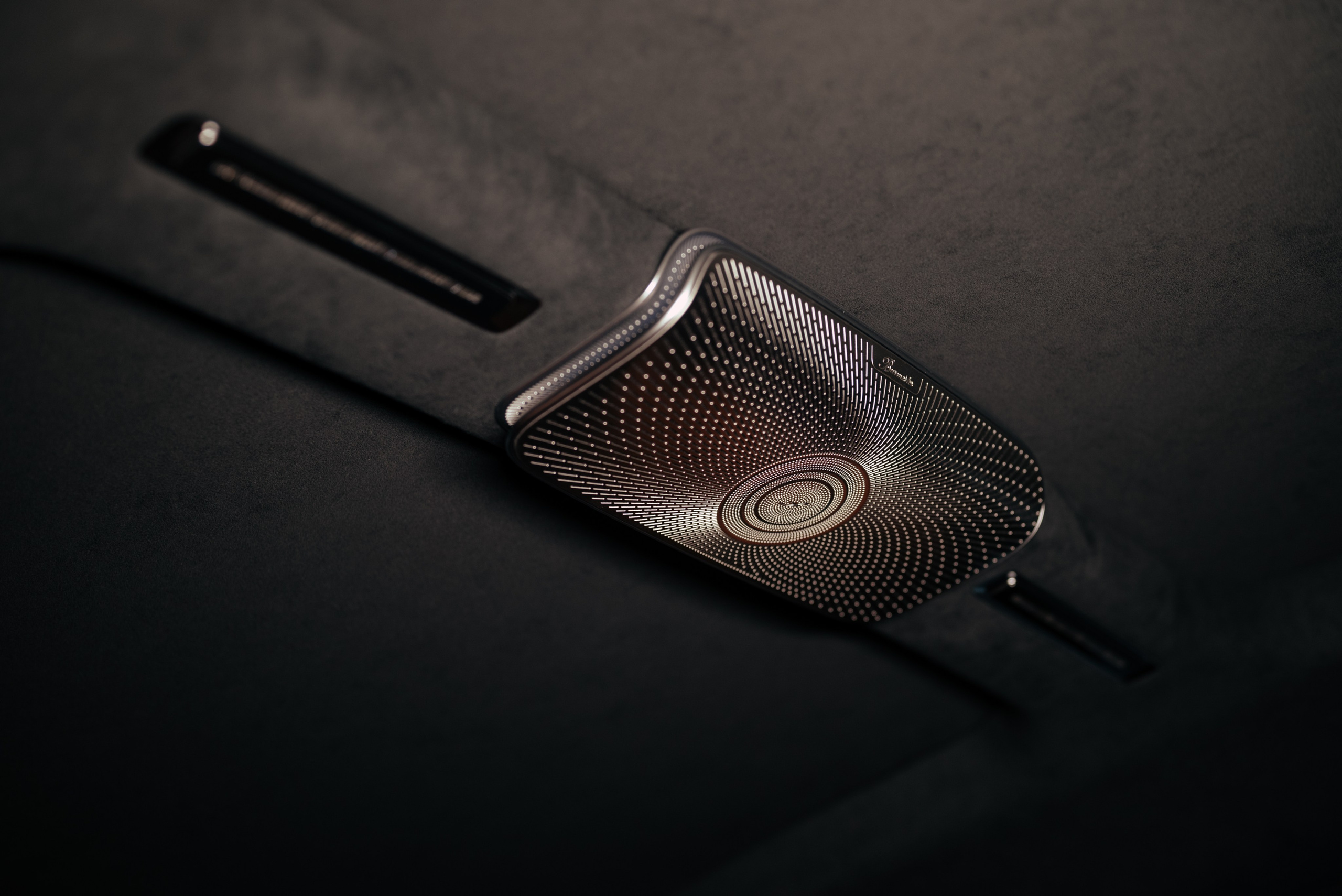 Mercedes Maybach v12 Black. DeLorein