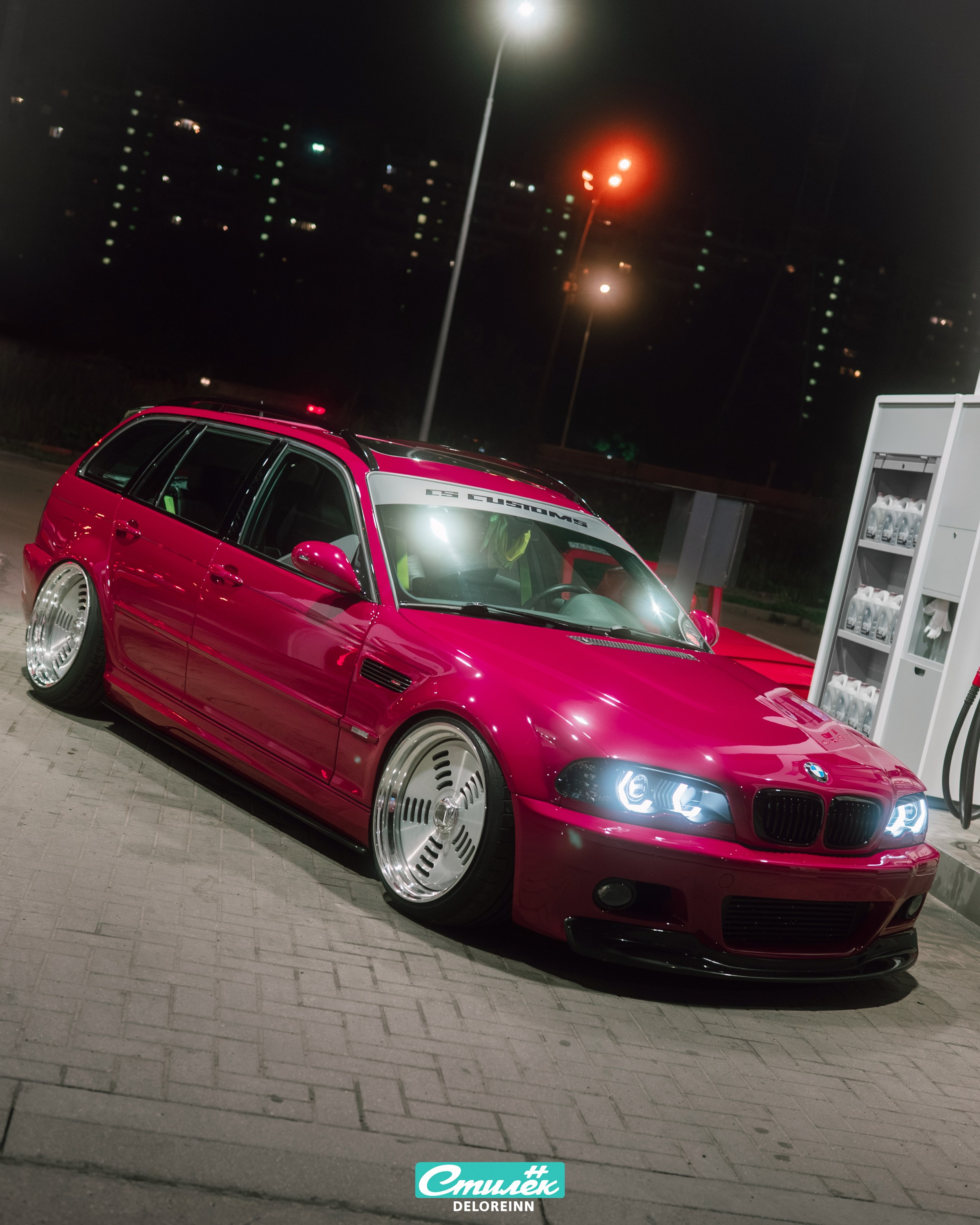 Pink BMW E46 Touring from Finland. DeLorein
