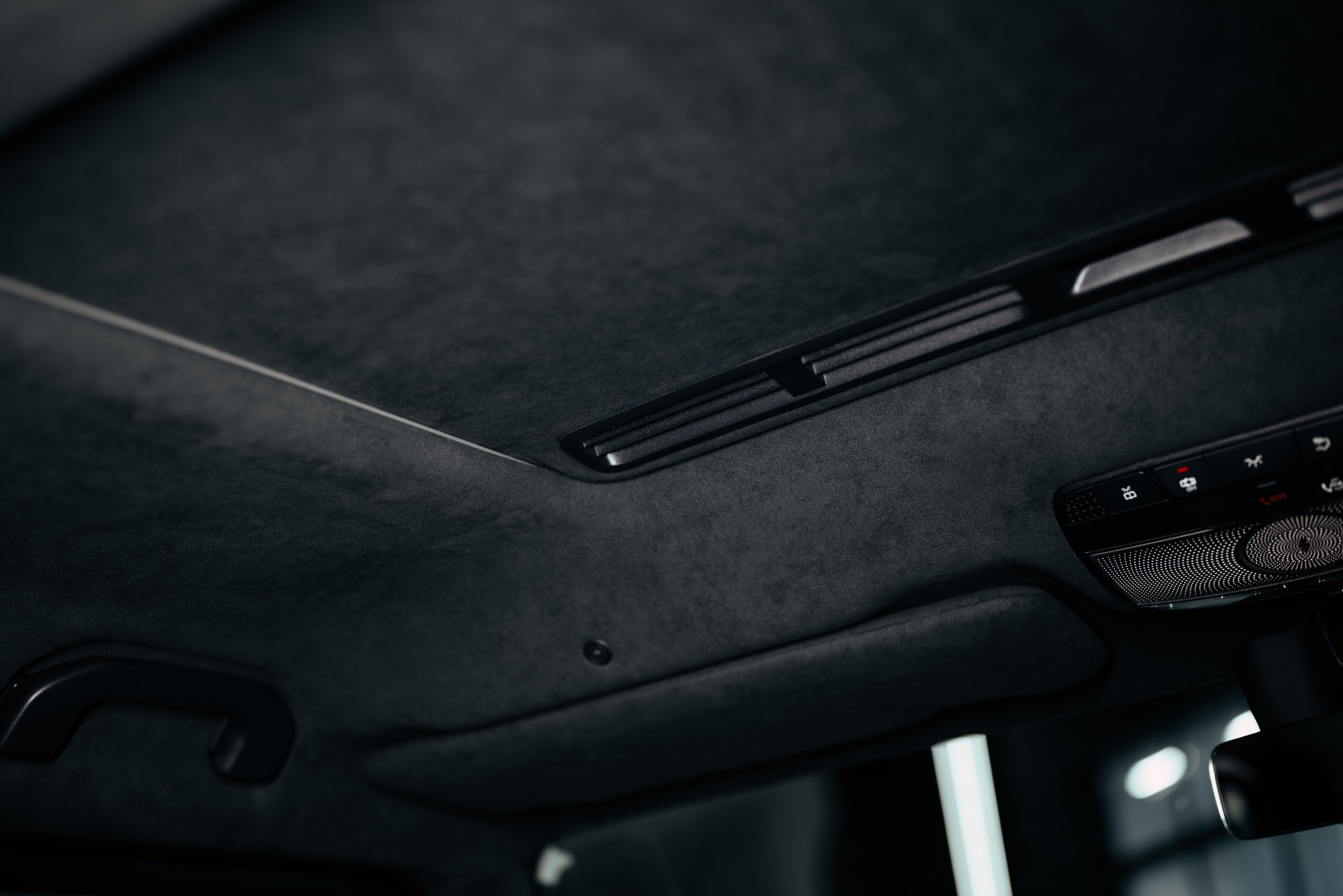 Mercedes G63 Gold. DeLorein