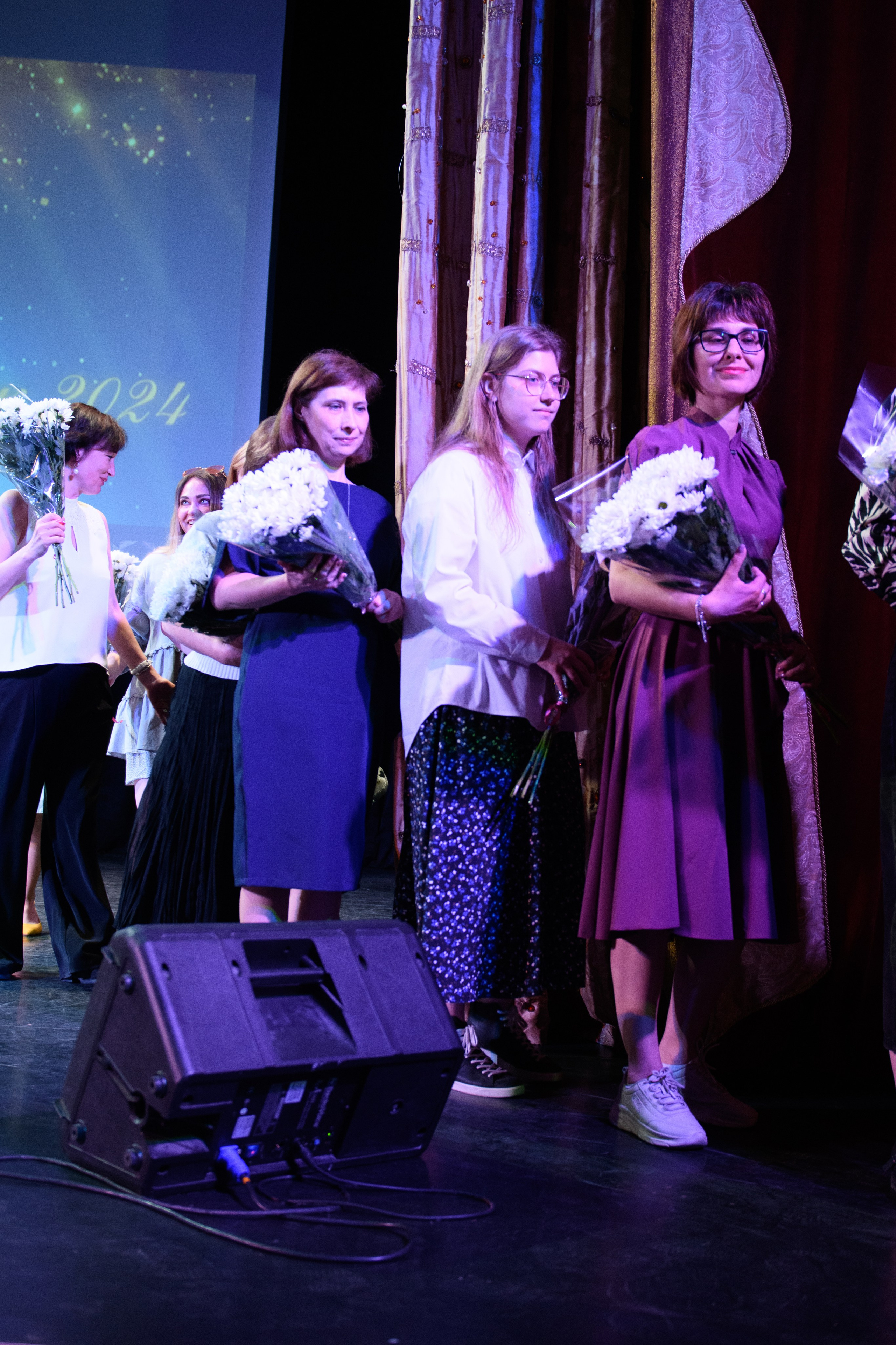 Фотосъёмка торжественного вечера выпускников. Организация и проведение фотосъемок в Санкт-Петербурге. Фотограф Смирягин Илья