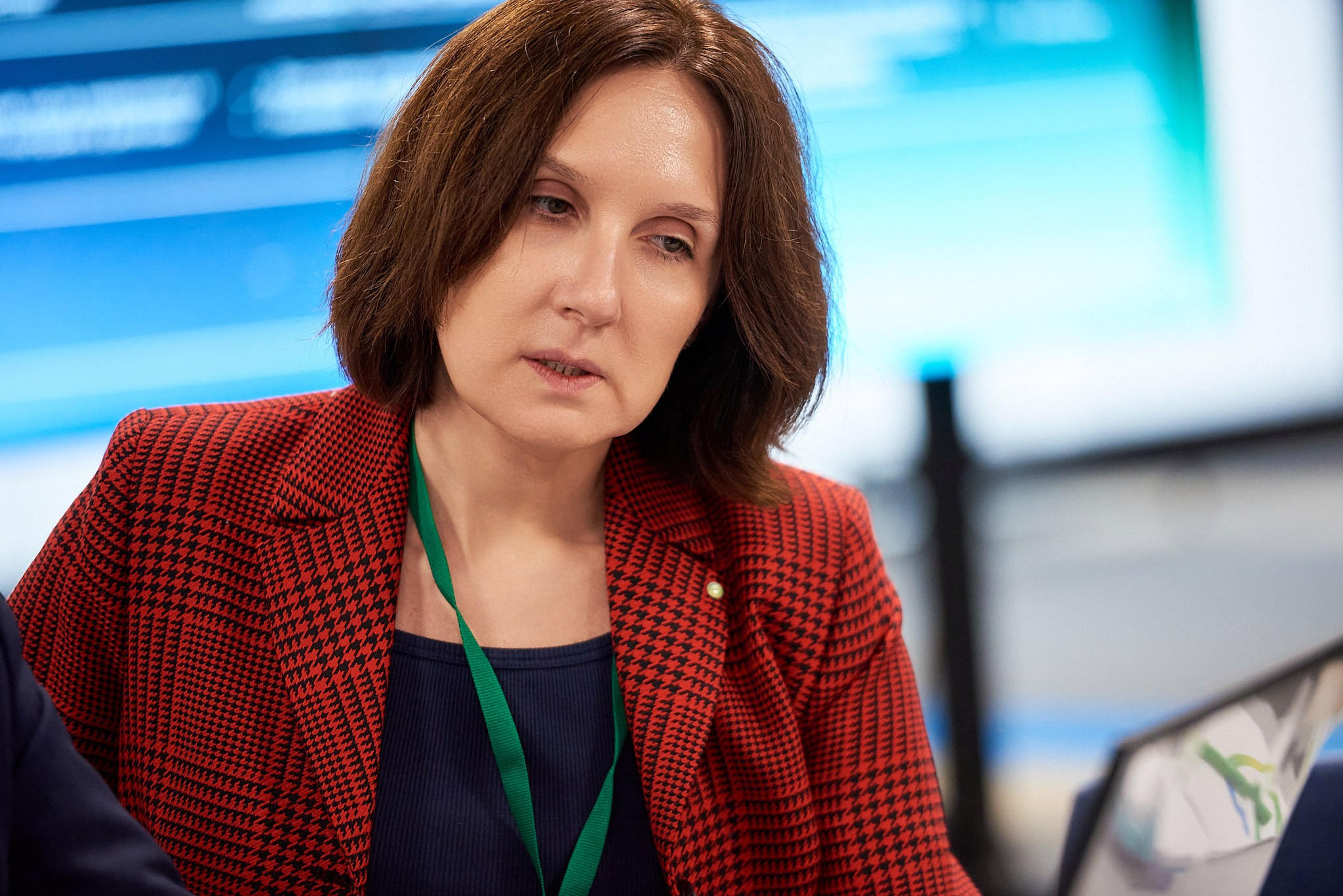 Дизайн-сессия ИИ трансформации Санкт-Петербурга. Иван Ступа, репортажный фотограф в Санкт-Петербурге и Ленинградской области