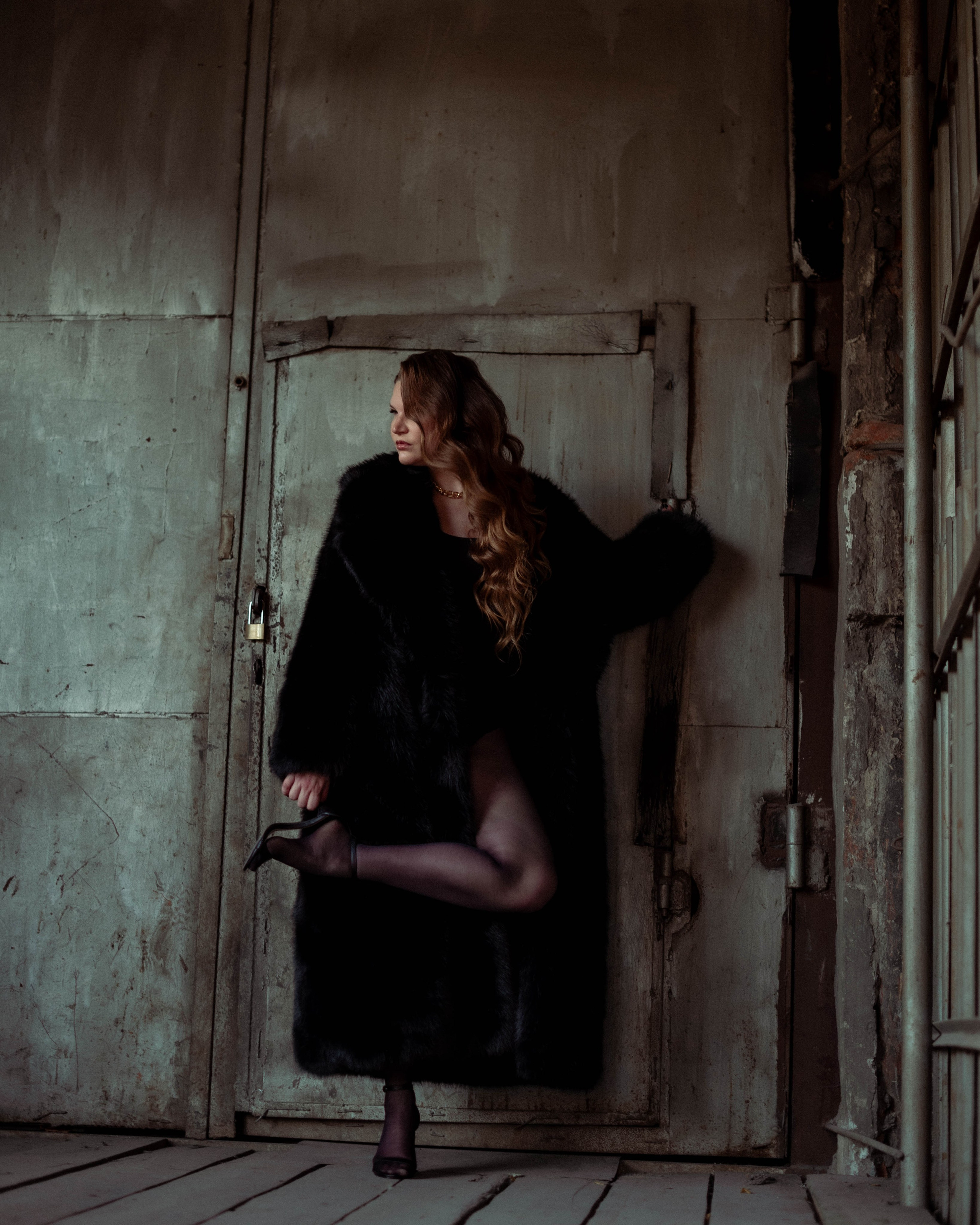 Анна. Женский фотограф. Создатель украшений ручной работы. Модель