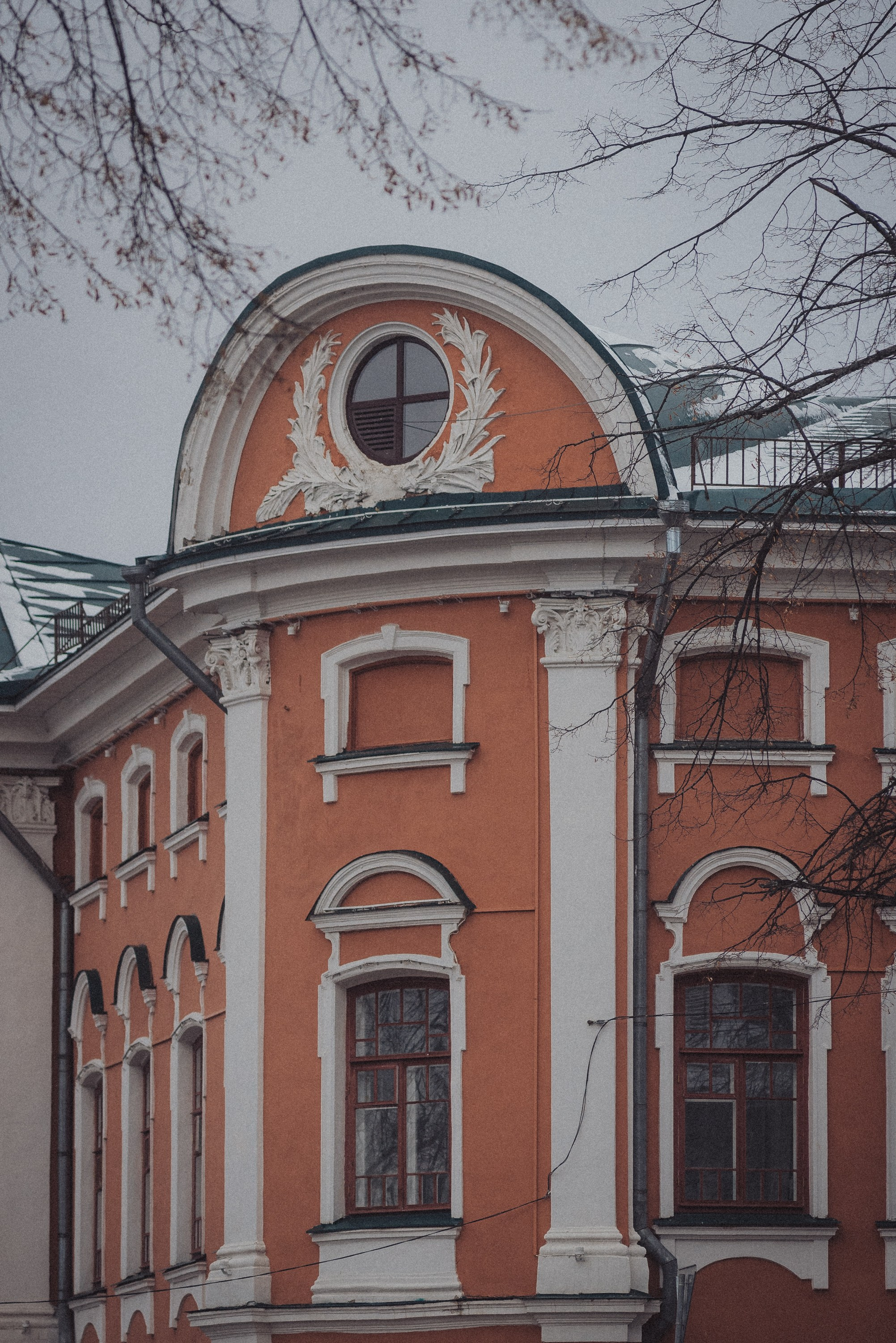 Проект #улицыгорода. Ярославль, площадь Челюскинцев. Документальный фотограф Илья Тихановский