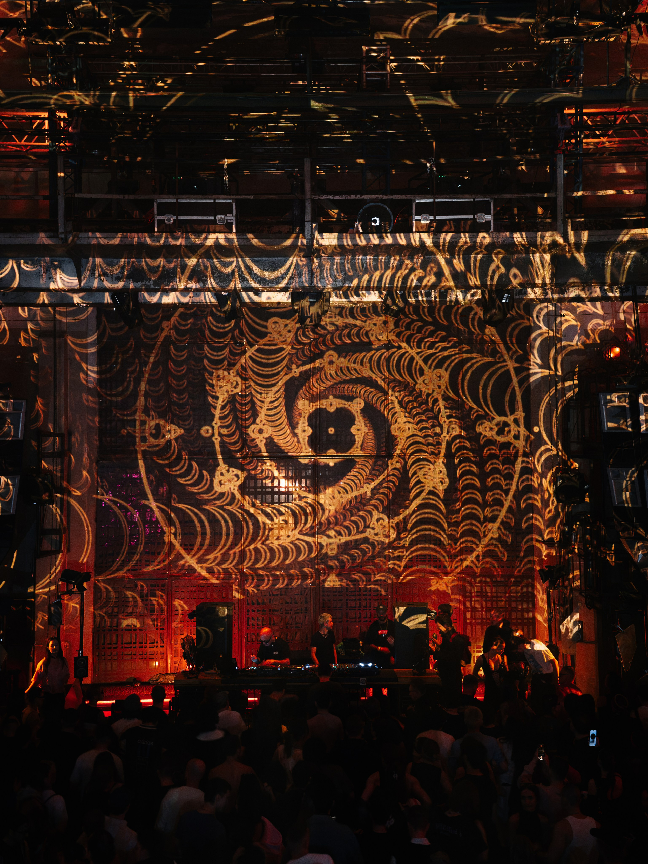 SICK YEARS, ARMA ╳ SILA SVETA. @tomrus: Рустам Шагиморданов — фотограф