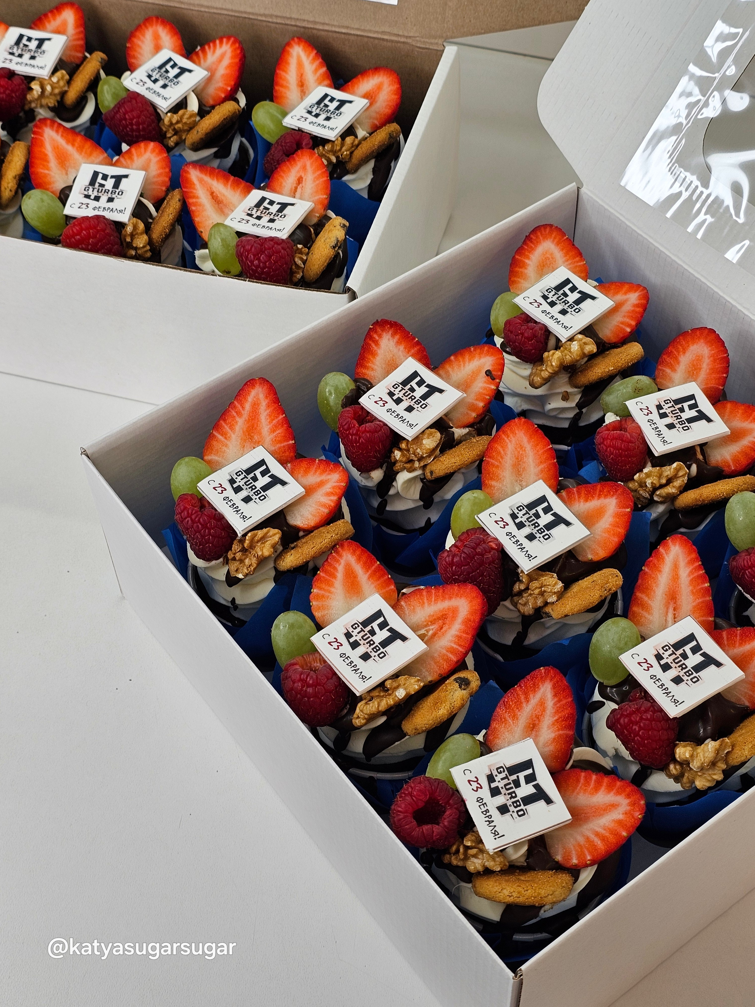 Капкейки стандартные с логотипом. Katyasugarsugar капкейки, зефир, торты Москва