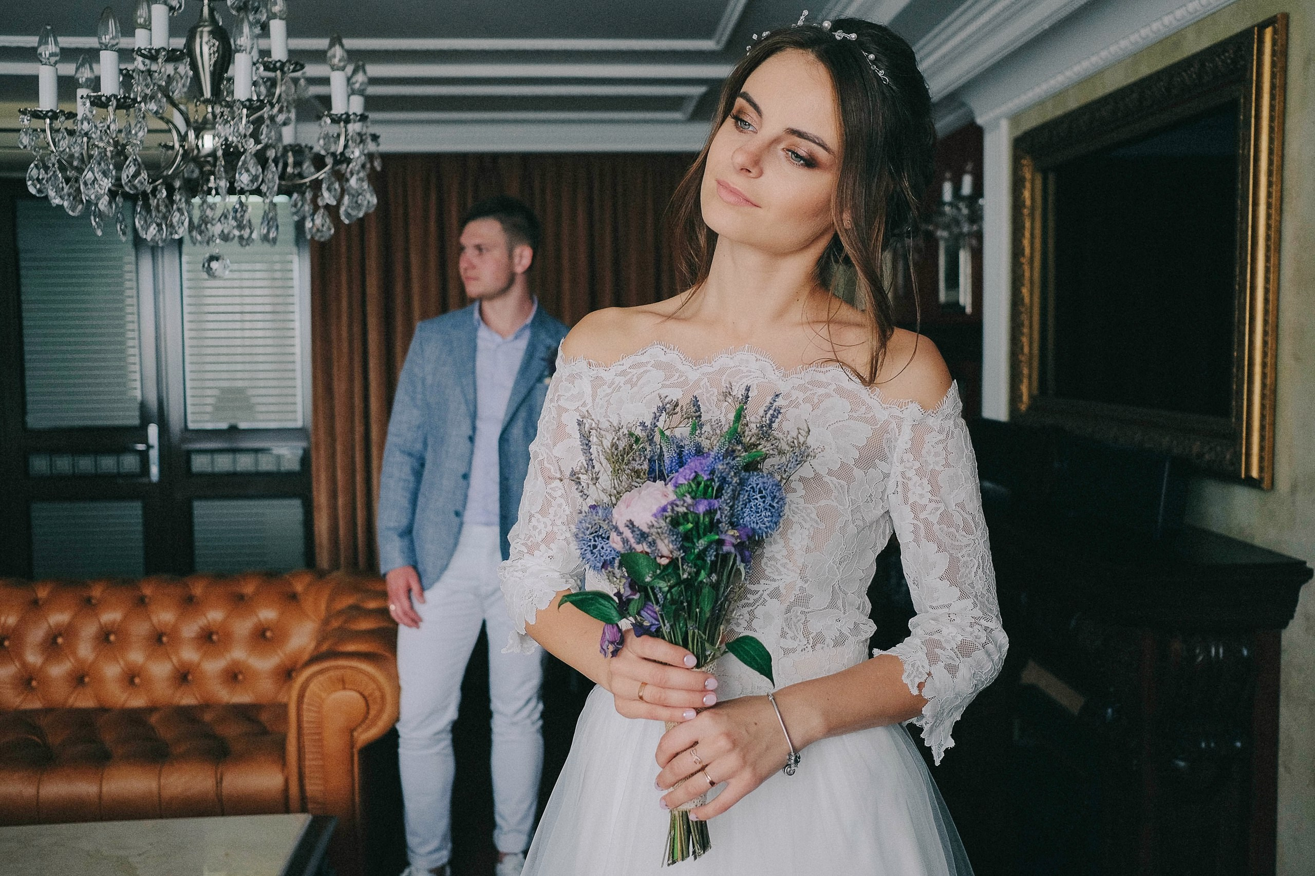 Свадебный фотограф съемка в номере отеля