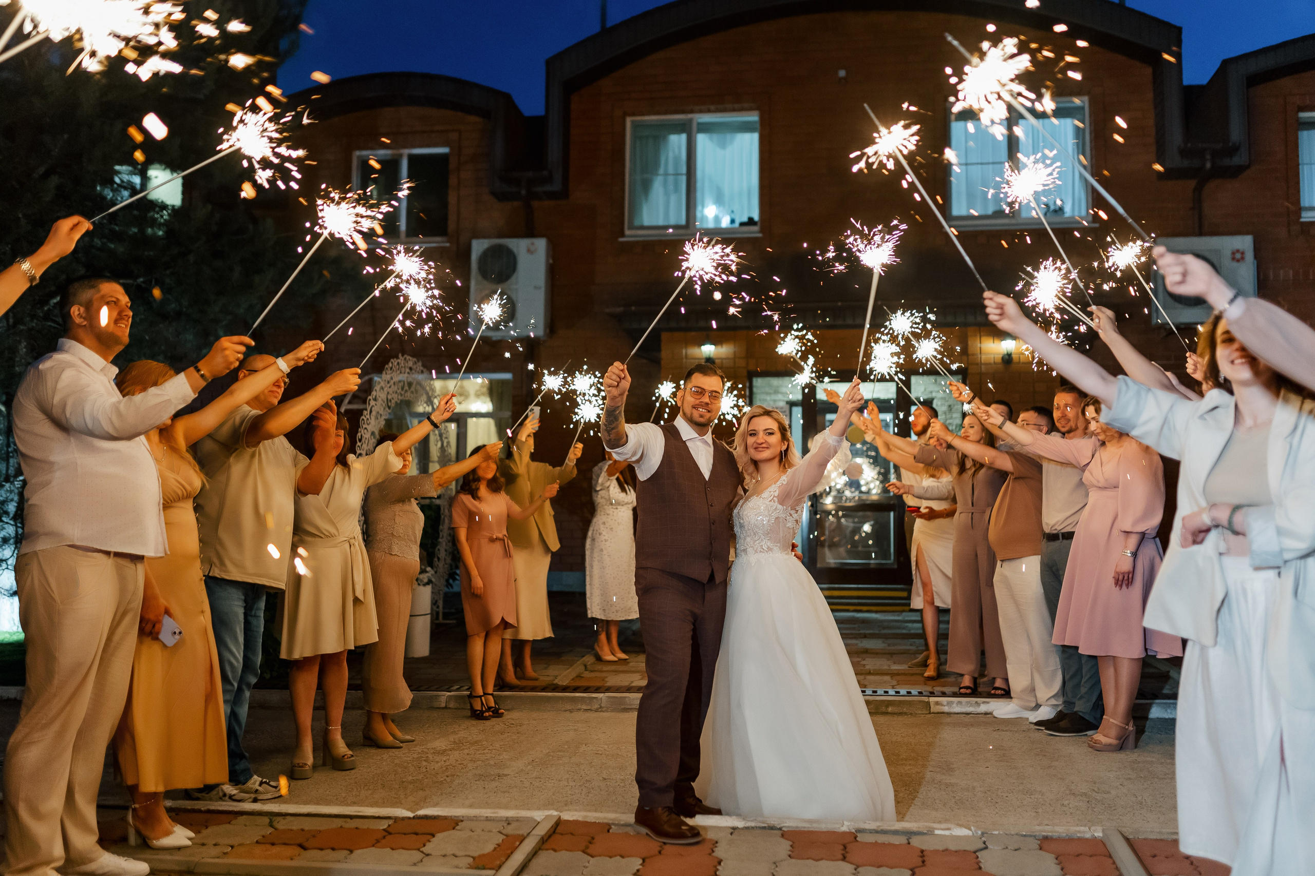 Максим и Юля. Дом офицеров. Свадебный фотограф в Хабаровске