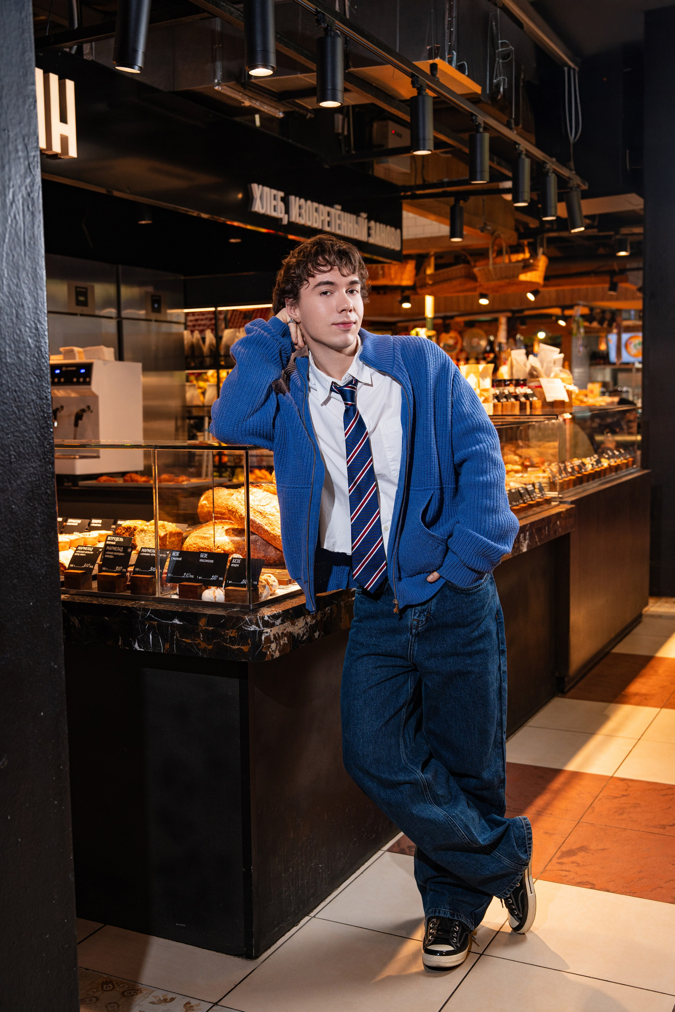 Фотосессия актера Дениса Власенко для Усачевского рынка