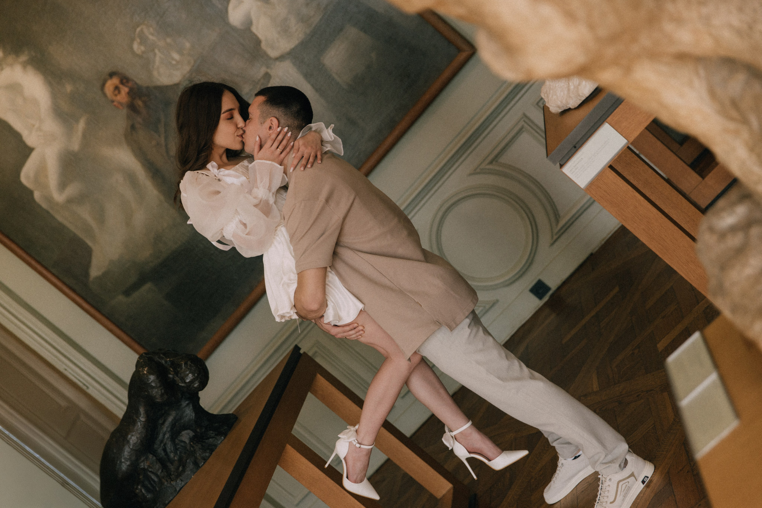 Love is a masterpiece. Photographer in Paris