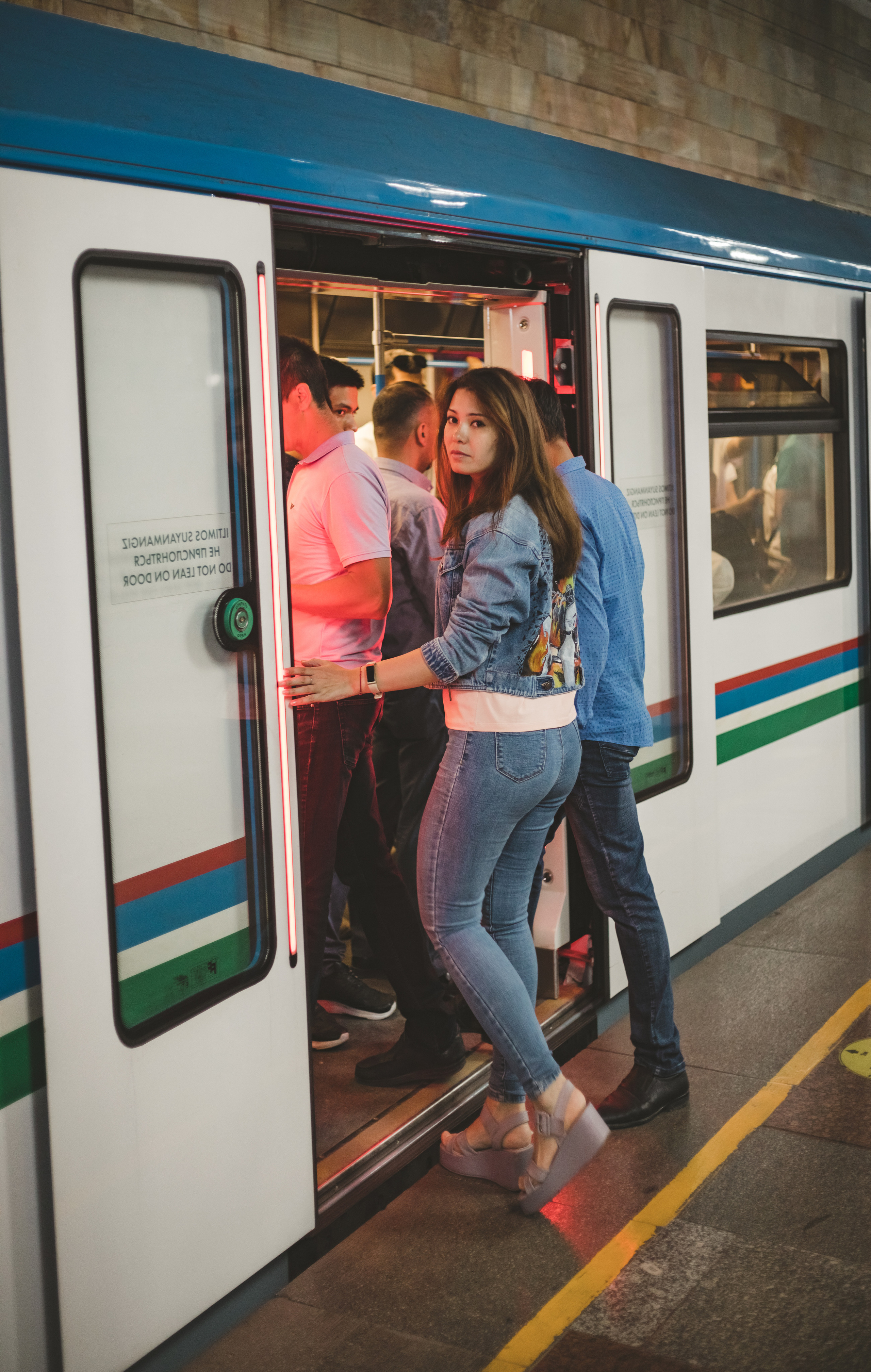 Love story фотосессия в метро. Свадебный и семейный фотограф в Краснодарском крае Мария Данилкина