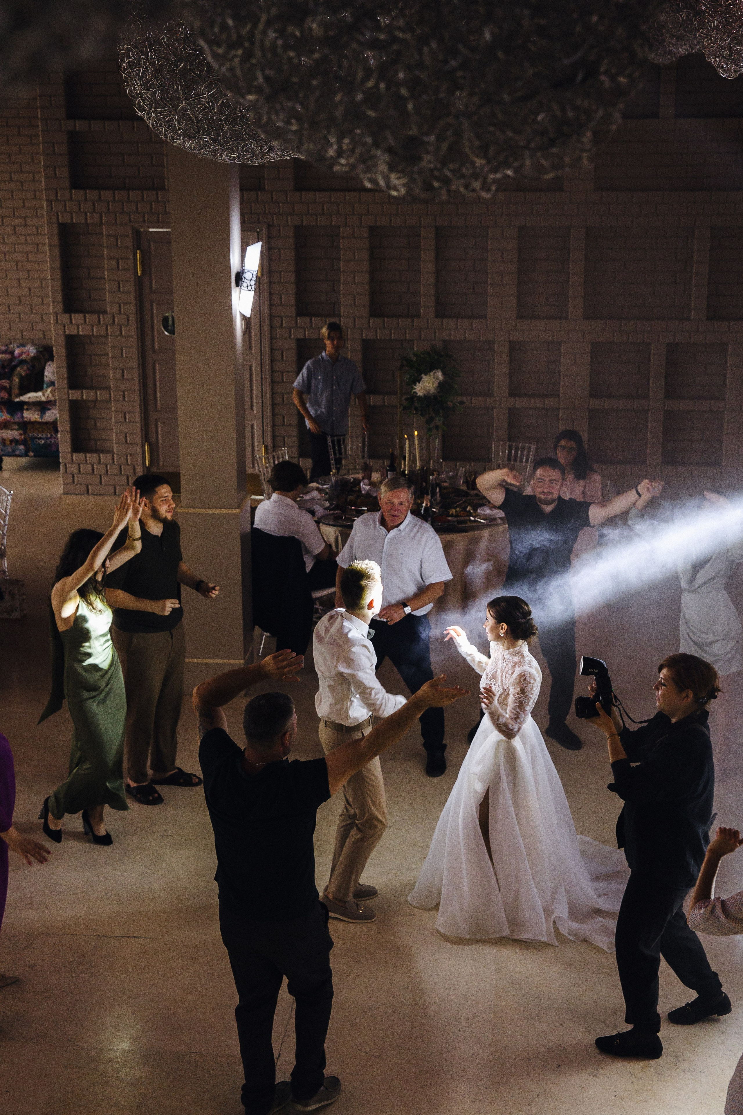 Банкет (Ксения & Никита). Свадебные фотографы в г. Сургут Маркова Наталья и Замахина Елена