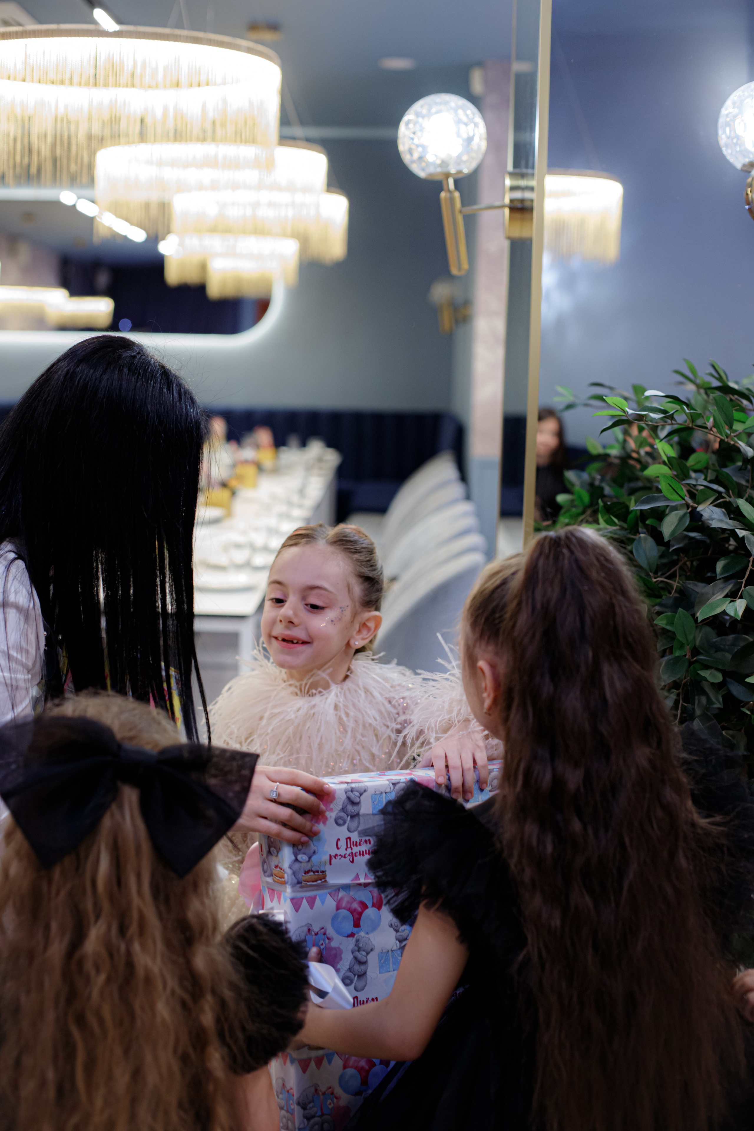 ASIA'S BIRTHDAY PARTY. Photokarish