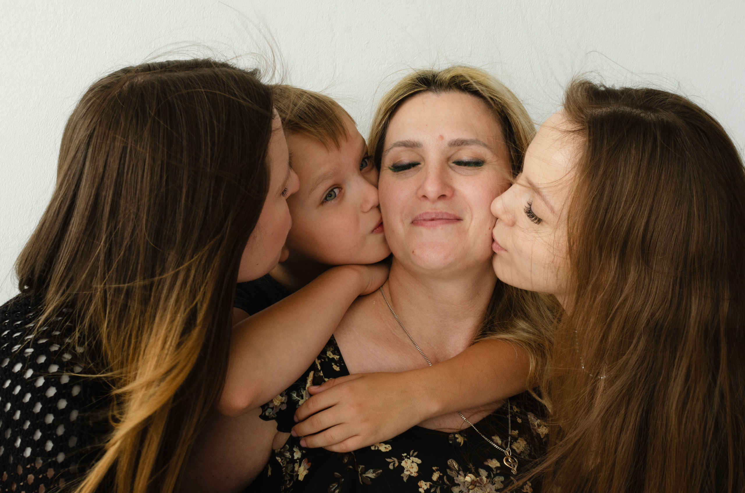 Лера & Саша & Артем & Юлия. Женский и предметный фотограф в Уфе Анастасия Настоечка