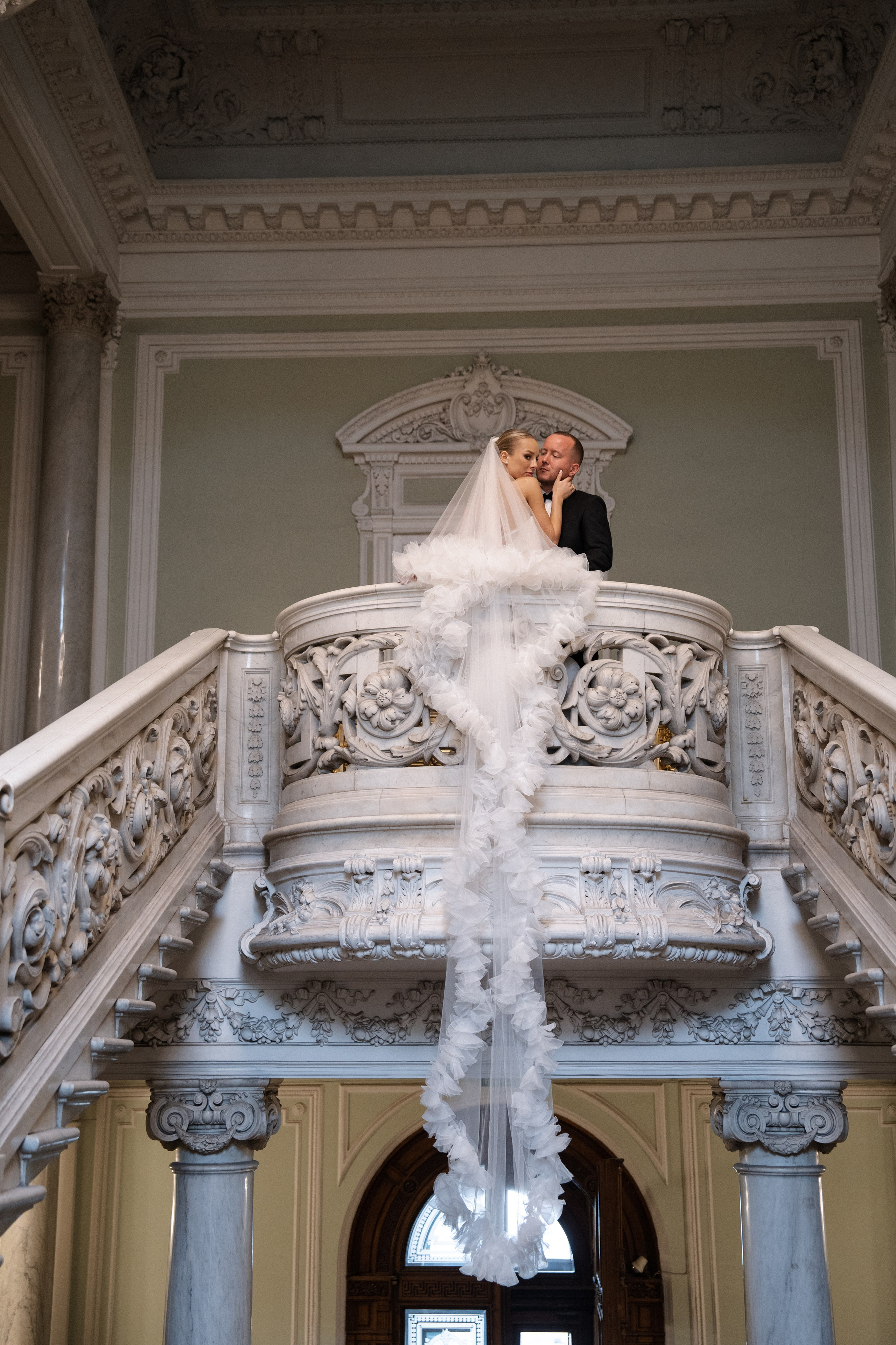 Анна Сергей. Камерная свадьба в Фосизонс в стиле неоклассика. Свадебный фотограф организатор в Санкт-Петербурге Ассоль Опарина