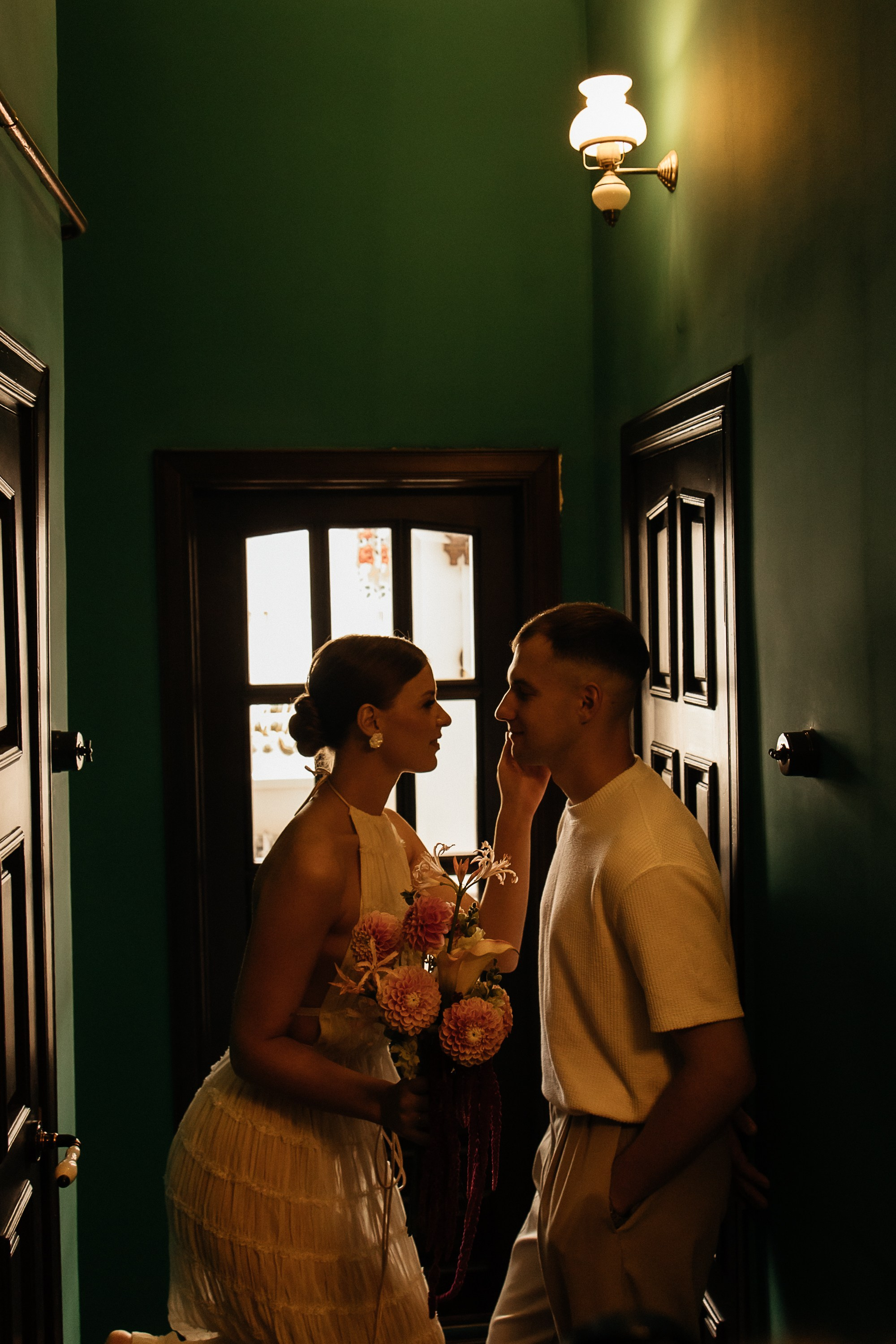 Свадьба в ретро-квартире. Свадебный и семейный фотограф Виолетта Сидельникова. Краснодар, Россия, Беларусь, Европа