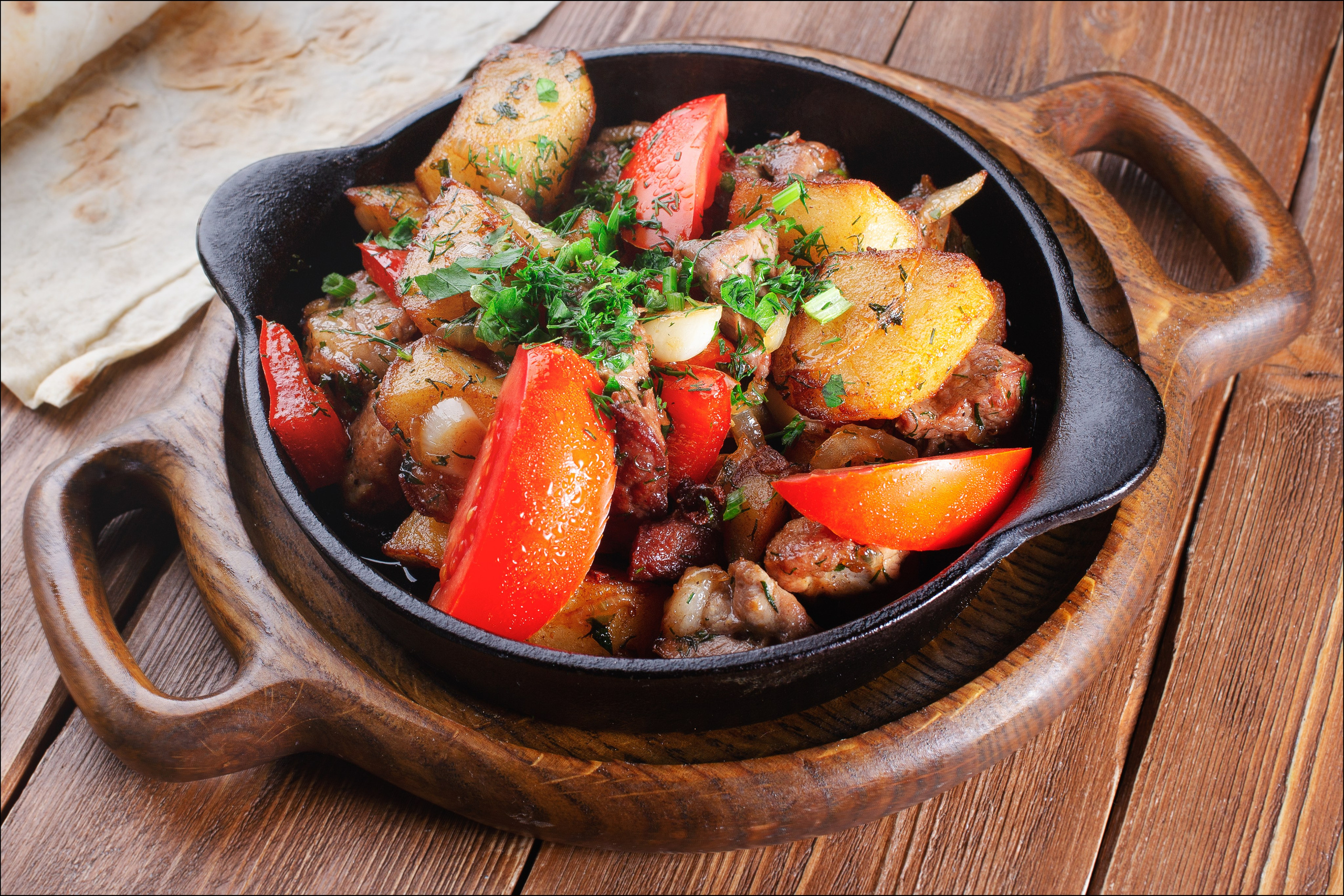 Предметный и рекламный фотограф в Москве Максим Чикунов