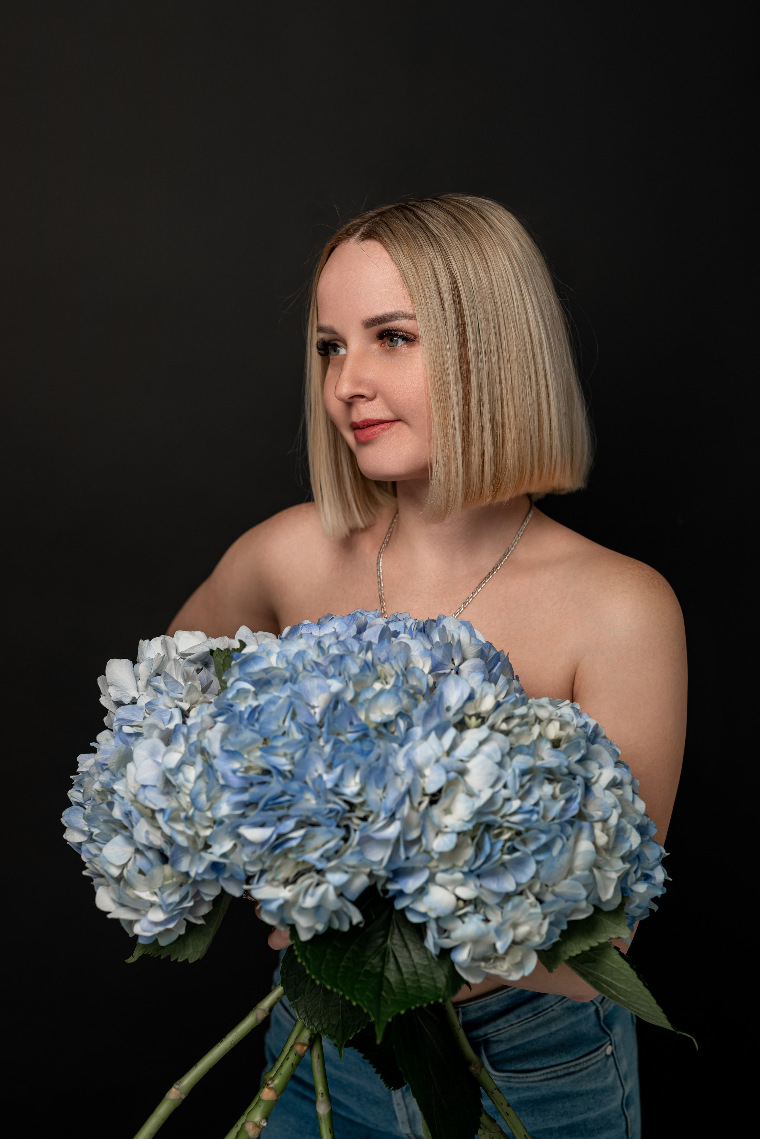 Фотопроект с голубыми гортензиями. Фотограф в городе Салават