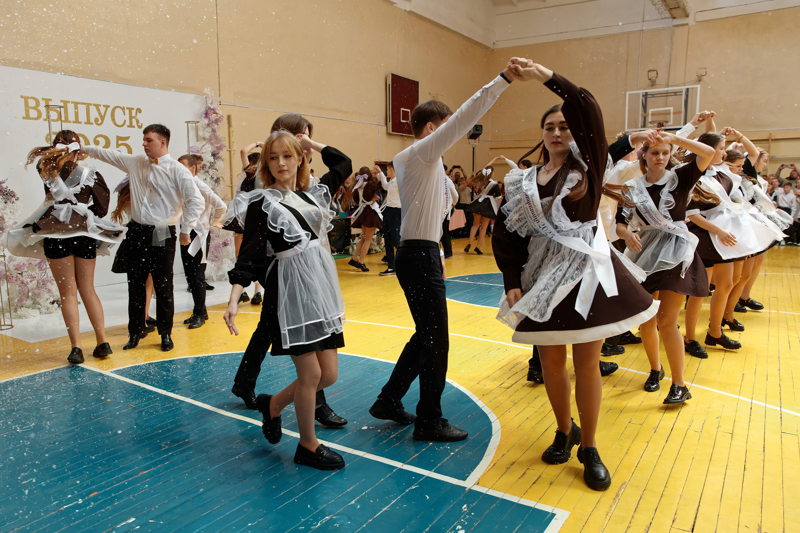 Последний звонок Школа № 42. Семейный фотограф — Макс Белогрудов