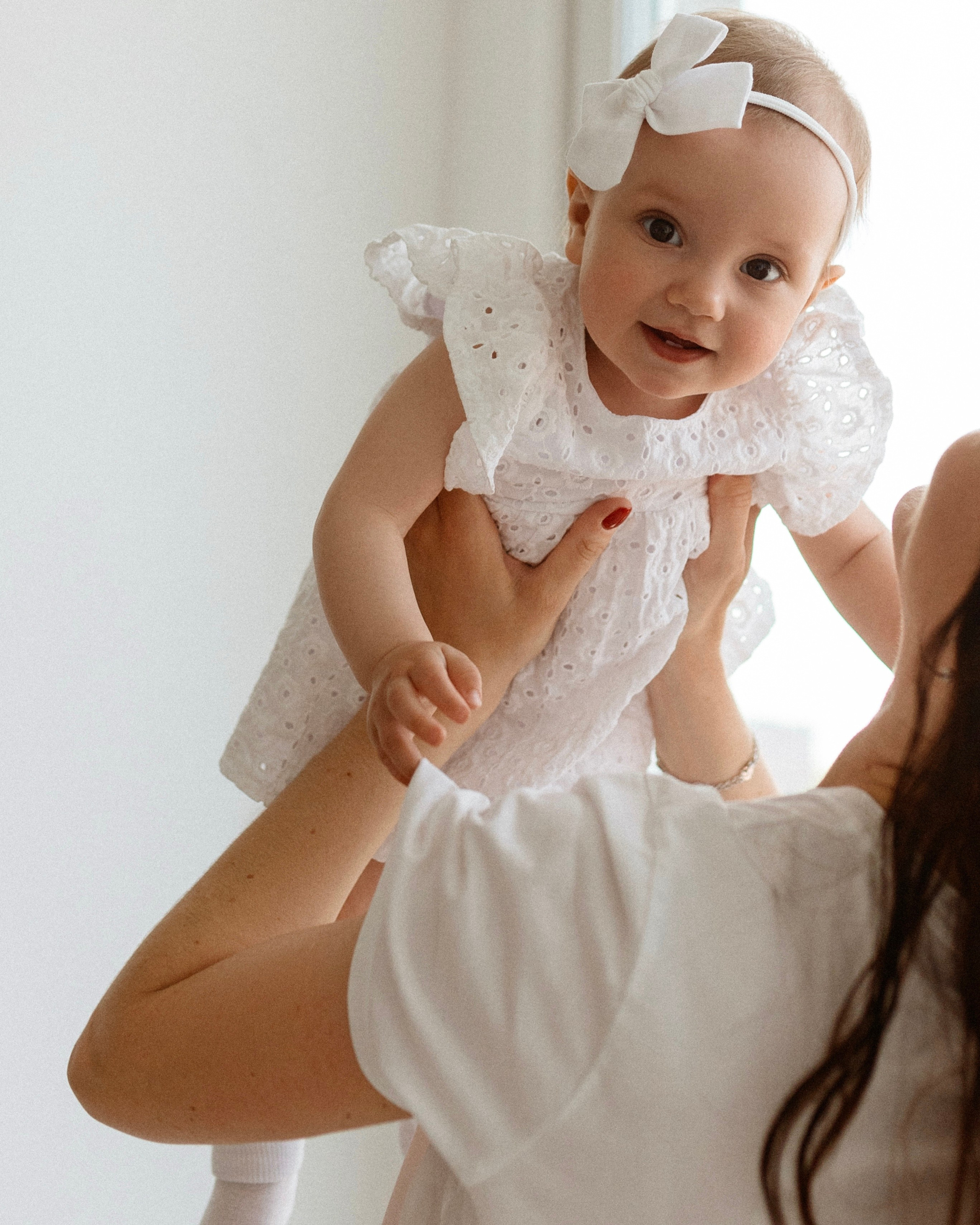 Семейная фотосессия в студии. Сестры Карабаза. Фотографы и ретушеры в Москве и Санкт-Петербурге