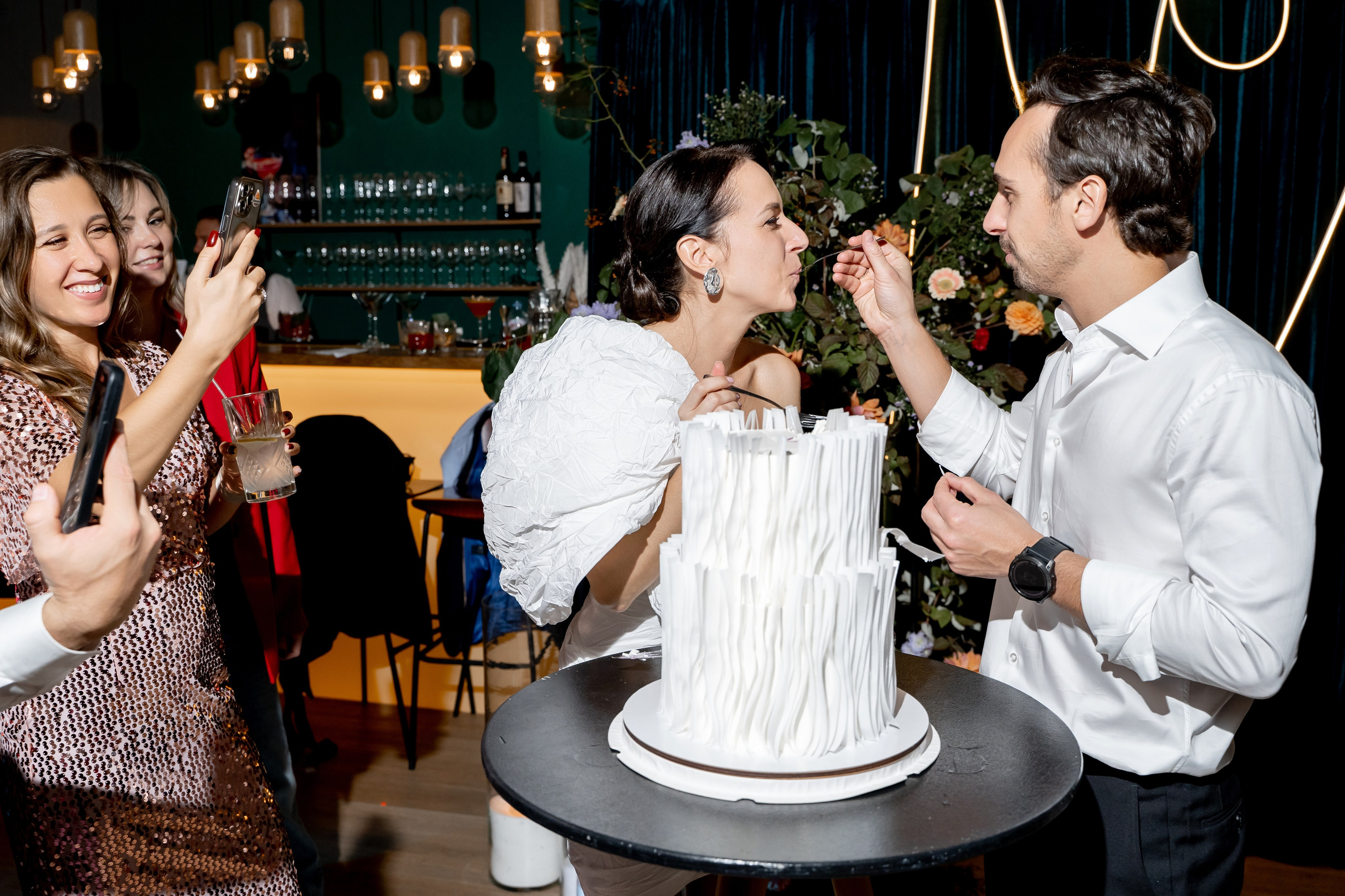 Репортаж мероприятия, репортажная съемка в Москве и Московской области, фотограф на мероприятие, фотосъемка юбилея, репортаж свадьбы, event, фотосессия на фотозоне, фотограф на юбилей, фотограф на день рождения, репортажный фотограф, съемка мероприятия, съемка на фотозоне, фотограф на корпоратив, фотограф на свадьбу, фотограф на детский праздник, фотограф на выпускной. Свадебный репортаж в лофте.