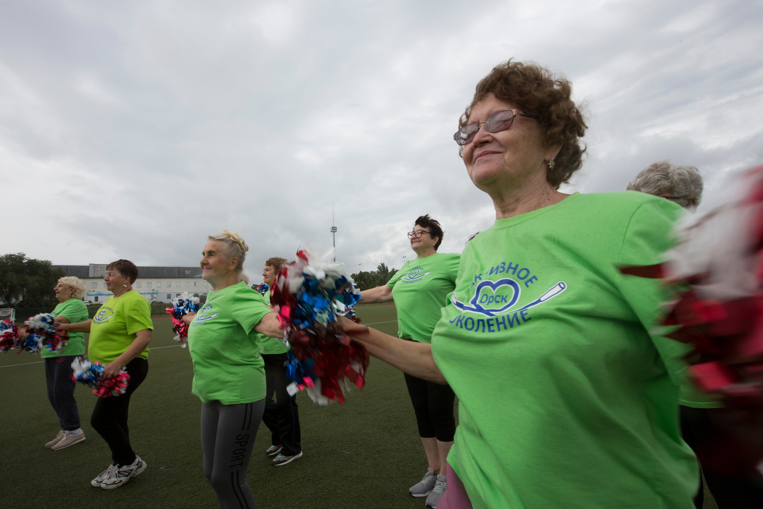Бабушки-чирлидеры, Орск. Фотограф Анна Барне