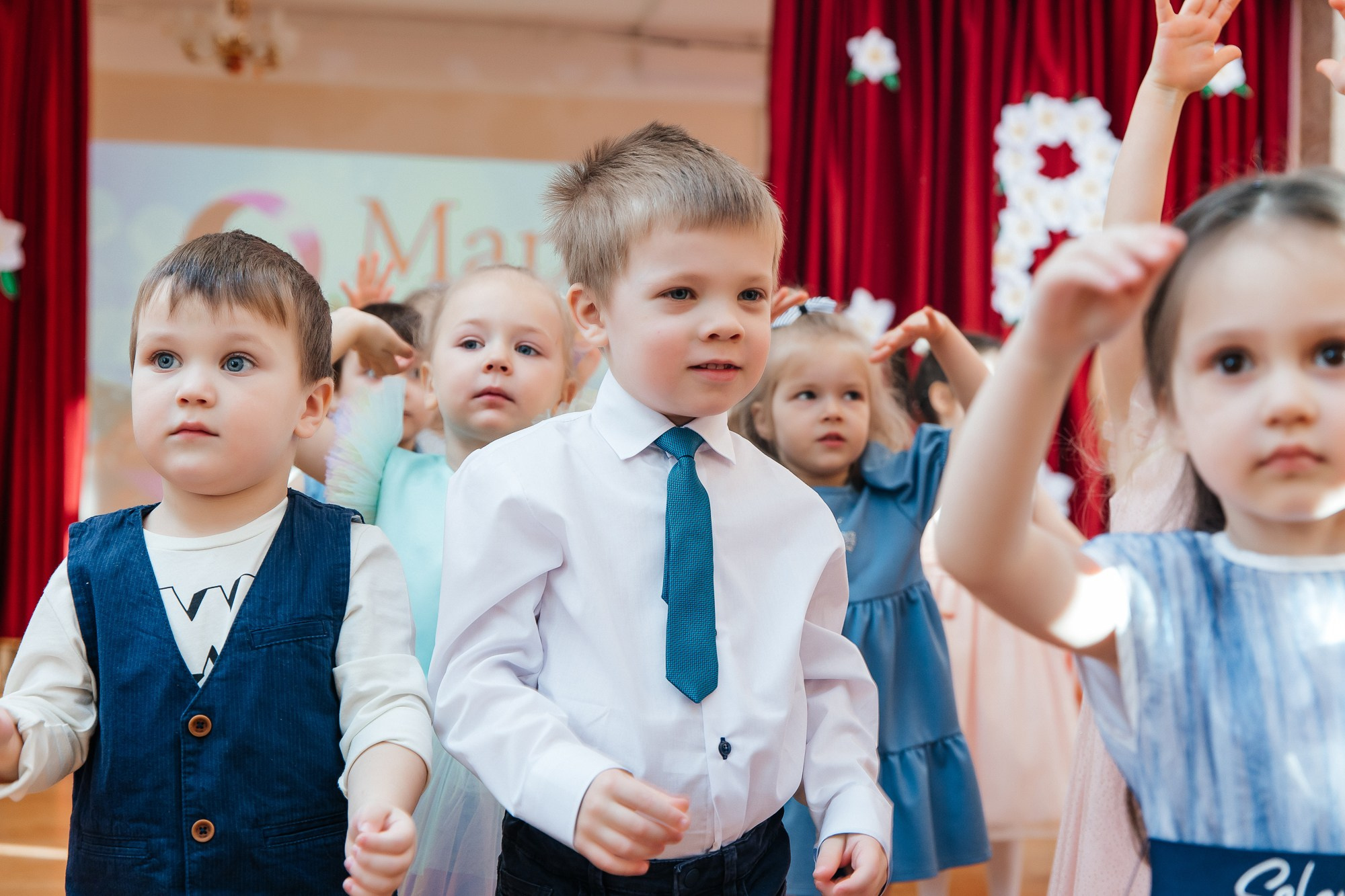Детский сад № 93 — Утренник (07.03.2023). Свадебный и семейный фотограф Крамар Наталья
