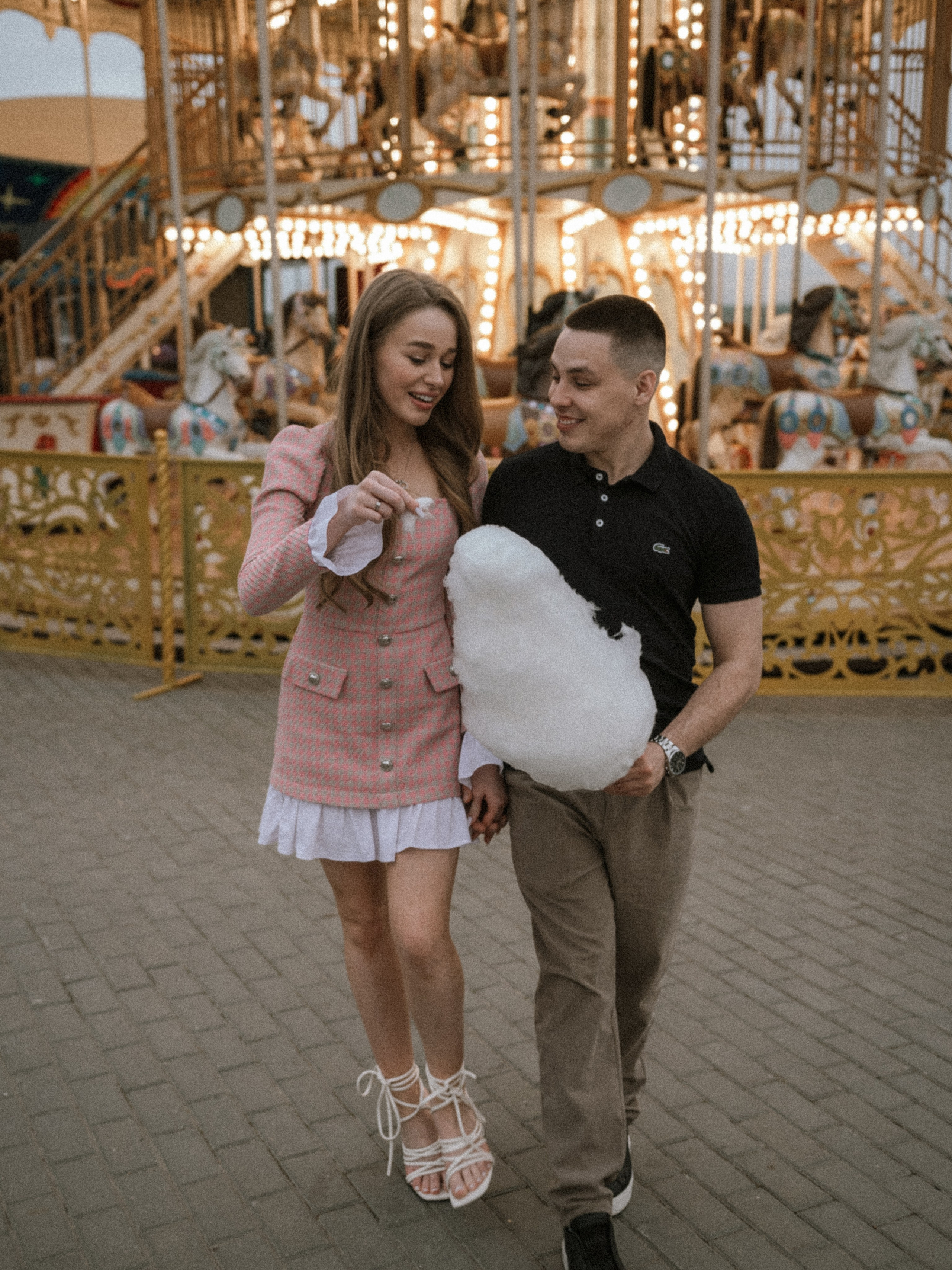 Романтическая Love Story съёмка в студии, спокойные объятия