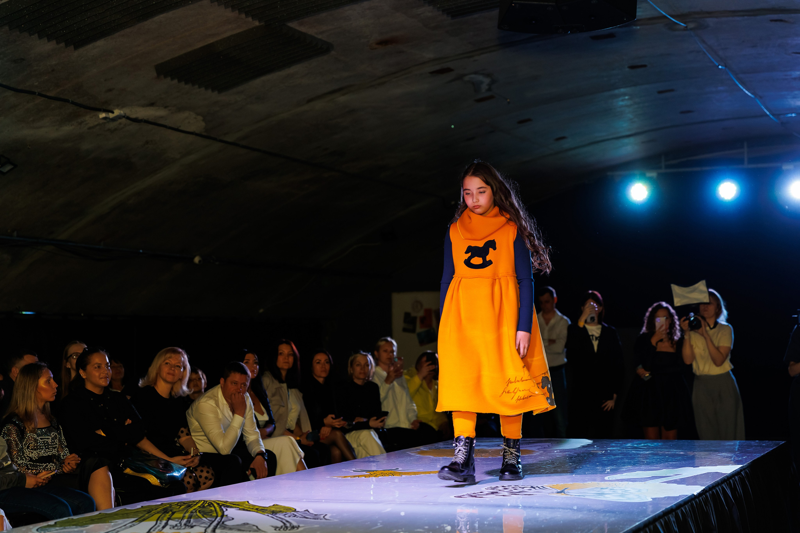 Показ Надежды Шибиной от журнала «Жираf». Фотограф Новосибирск — Наталья Гресь