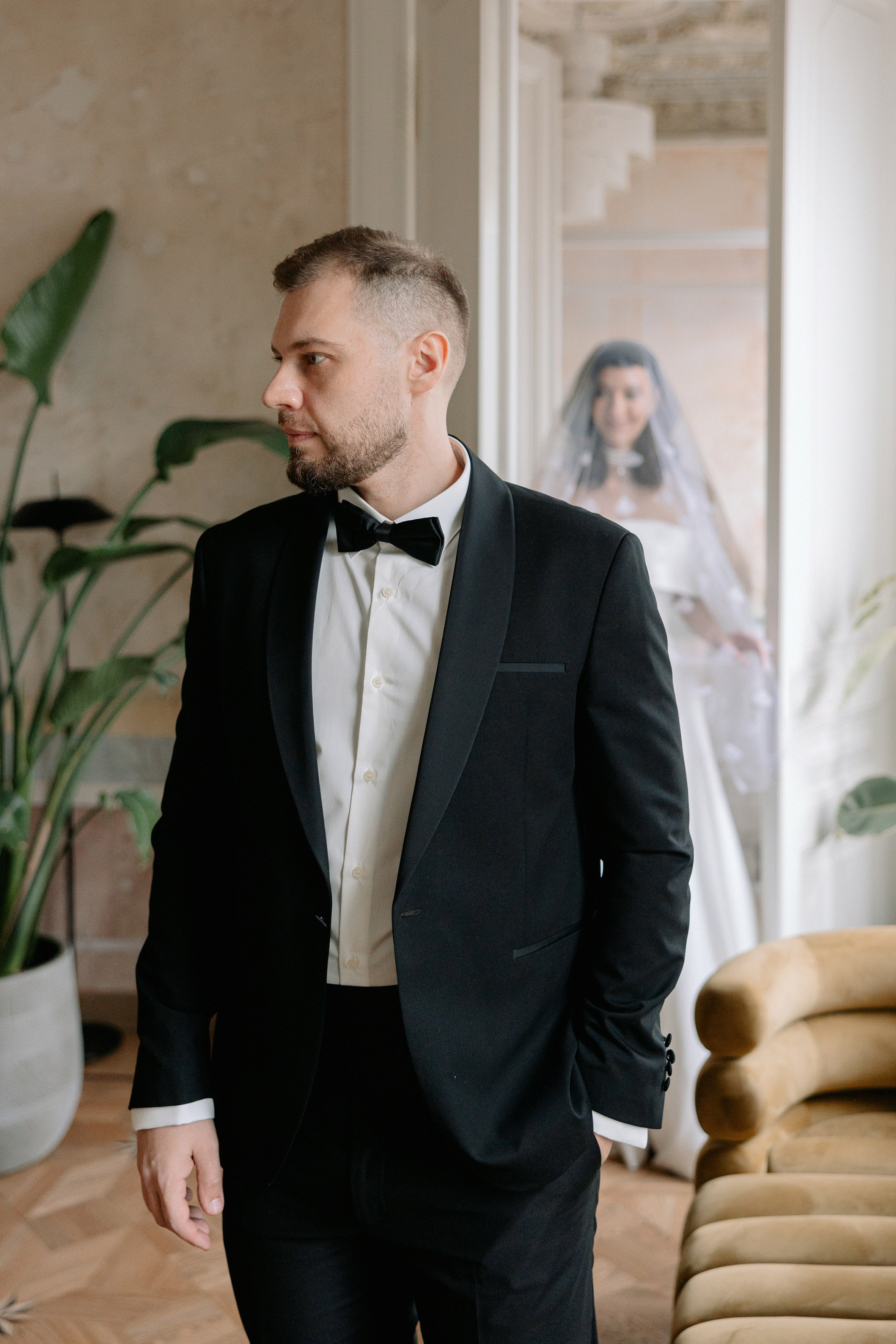 Twelve Reasons Hotel встреча жениха и невесты свадебный фотограф москва