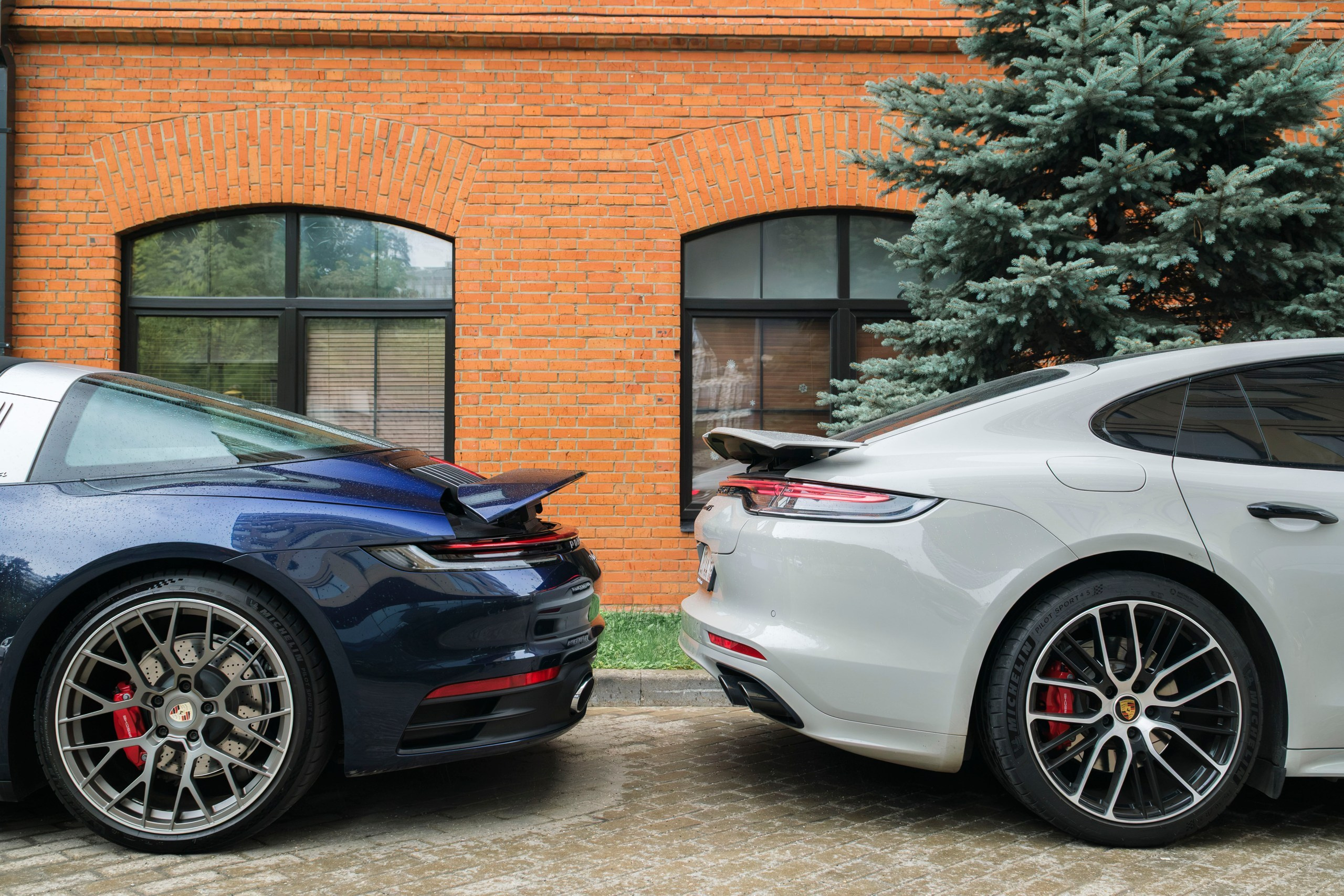Съёмка автомобилей Porsche 911 Targa 4S и Panamera GTS. Фотограф на мероприятие в Москве — Павел Соколов