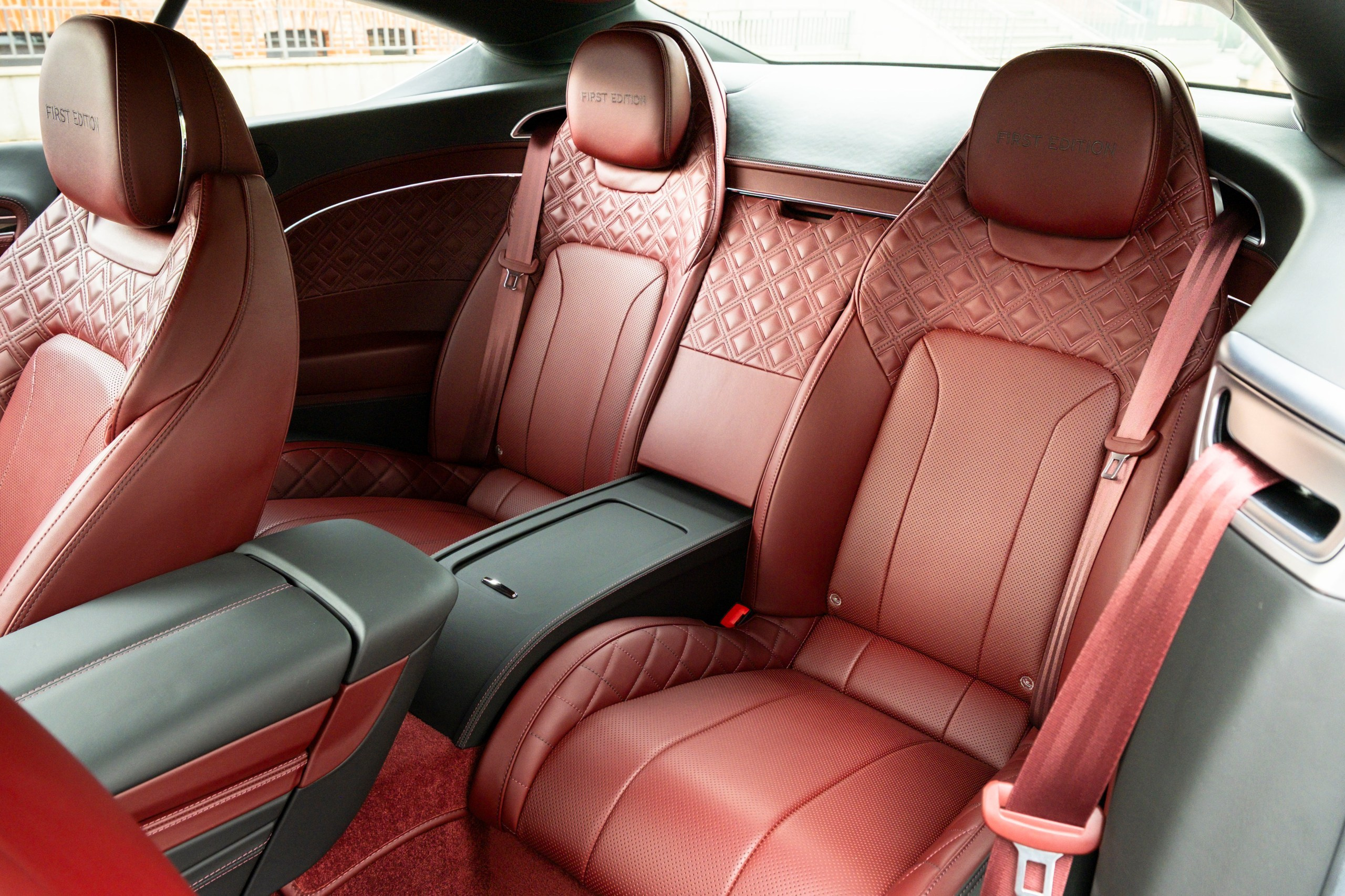 Съёмка Bentley Continental GT First Edition для продажи. Фотограф на мероприятие в Москве — Павел Соколов