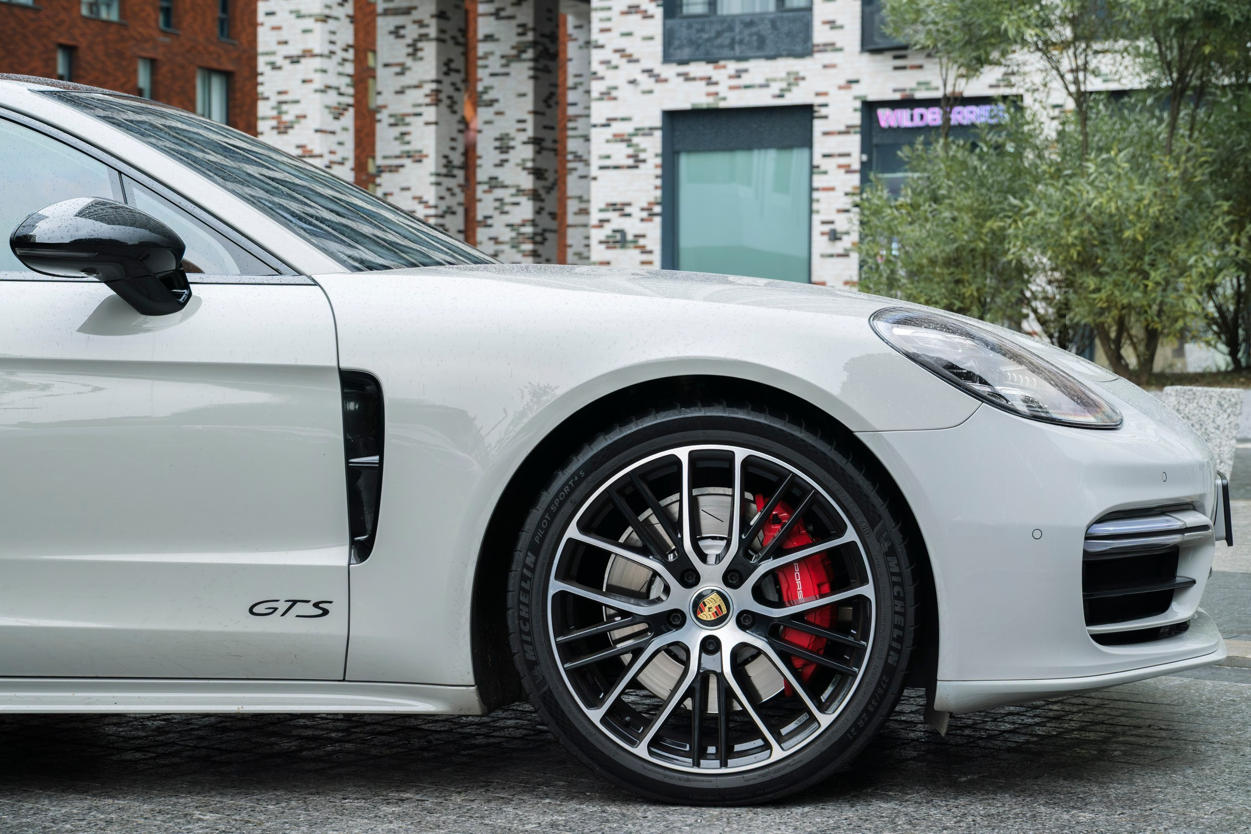 Съёмка автомобилей Porsche 911 Targa 4S и Panamera GTS. Фотограф на мероприятие в Москве — Павел Соколов