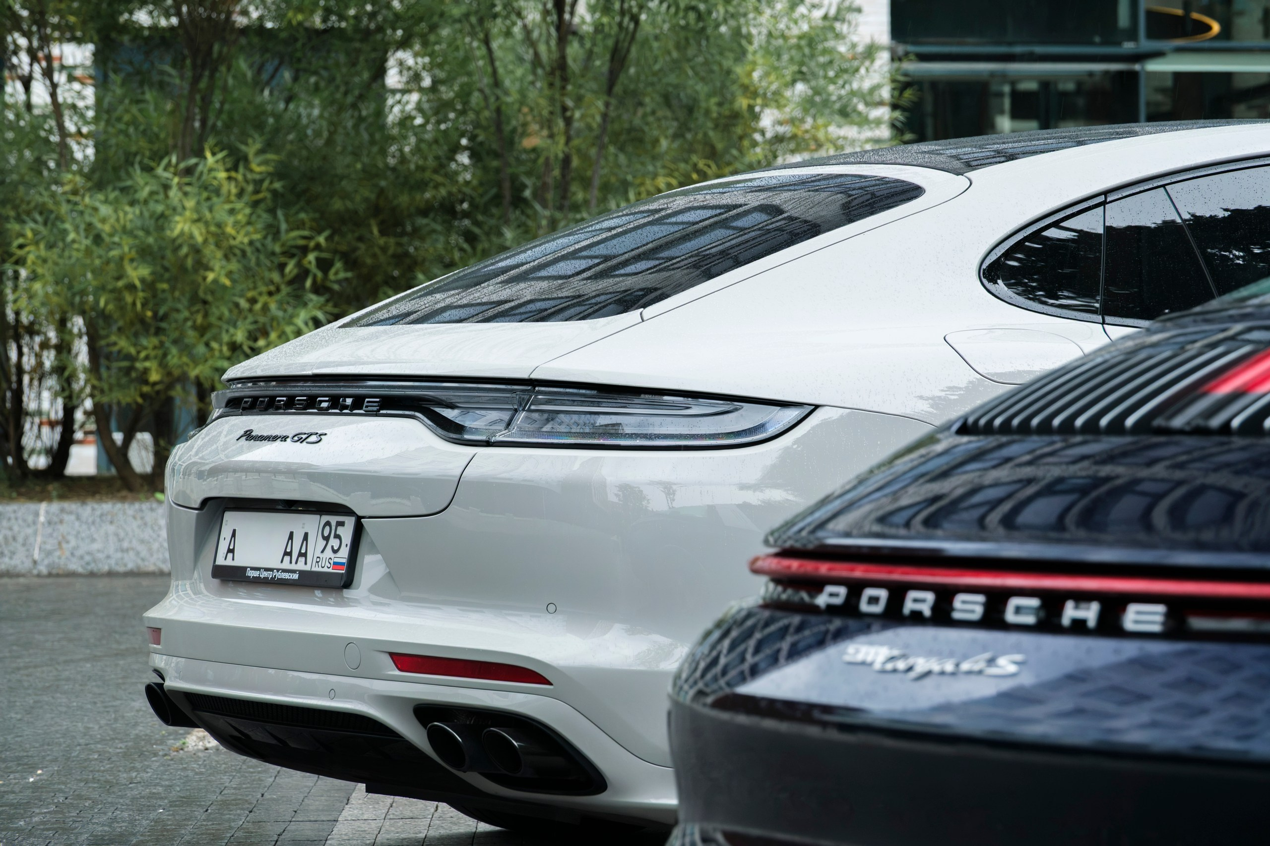 Съёмка автомобилей Porsche 911 Targa 4S и Panamera GTS. Фотограф на мероприятие в Москве — Павел Соколов