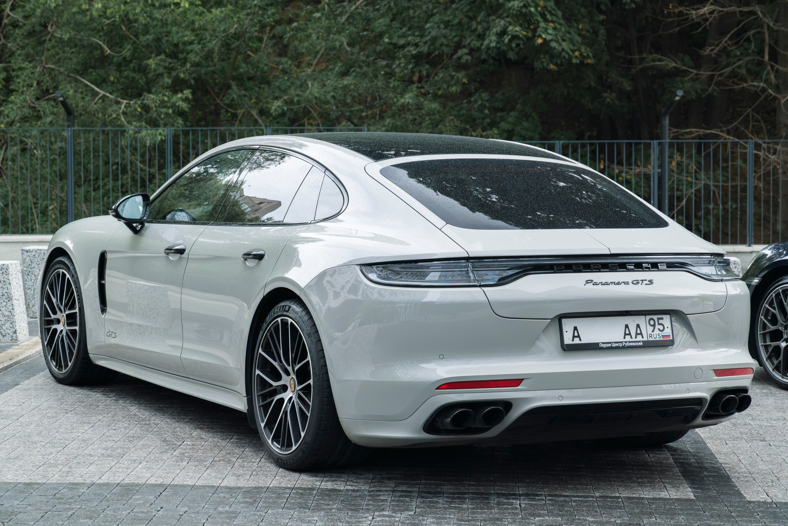Съёмка автомобилей Porsche 911 Targa 4S и Panamera GTS. Фотограф на мероприятие в Москве — Павел Соколов