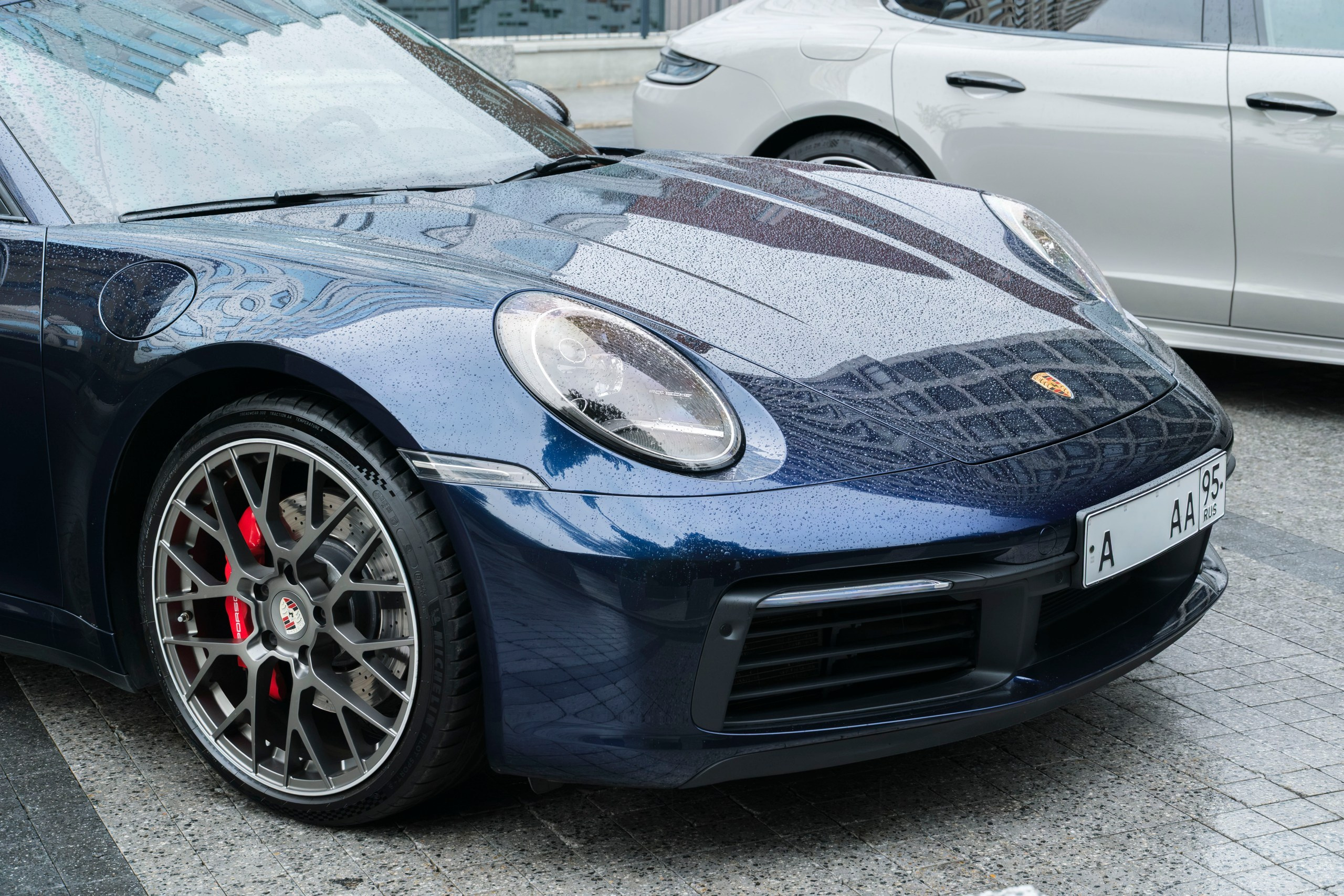 Съёмка автомобилей Porsche 911 Targa 4S и Panamera GTS. Фотограф на мероприятие в Москве — Павел Соколов