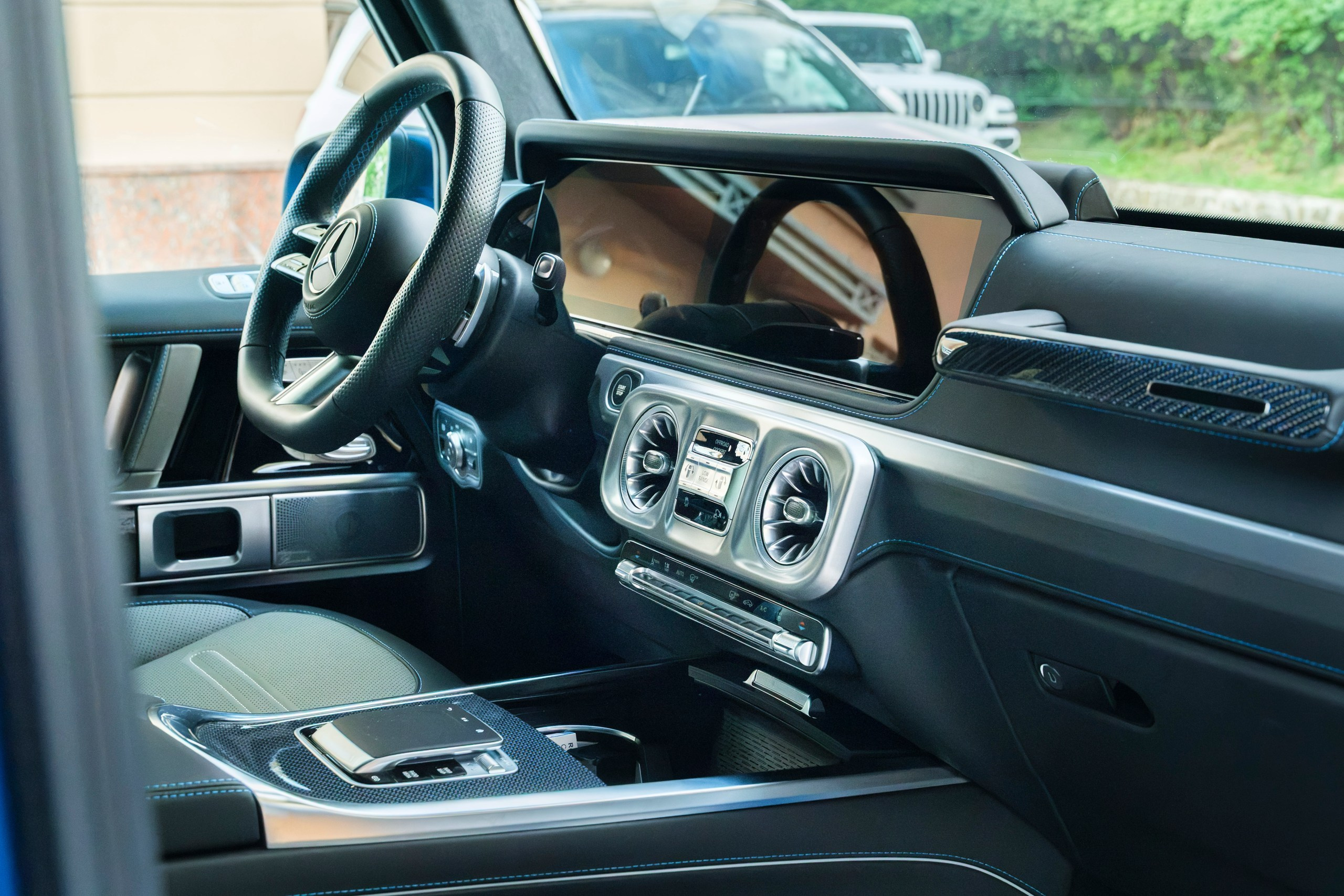 Съёмка Mercedes G 580 EQ для продажи. Фотограф на мероприятие в Москве — Павел Соколов