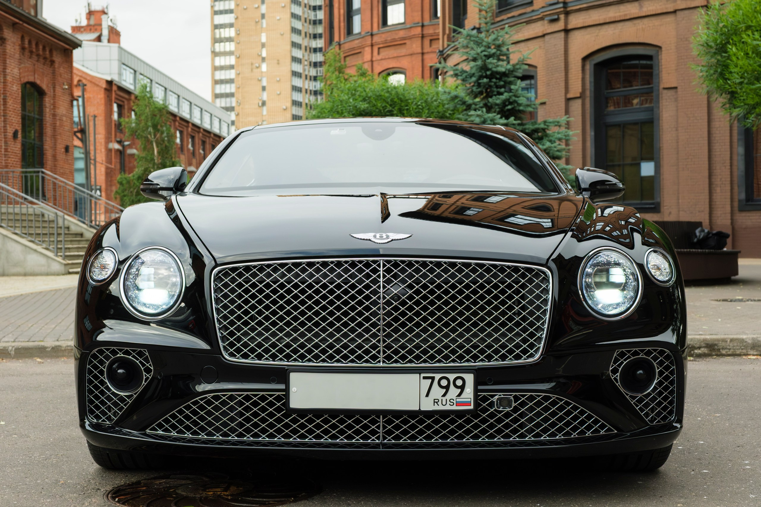 Съёмка Bentley Continental GT First Edition для продажи. Фотограф на мероприятие в Москве — Павел Соколов