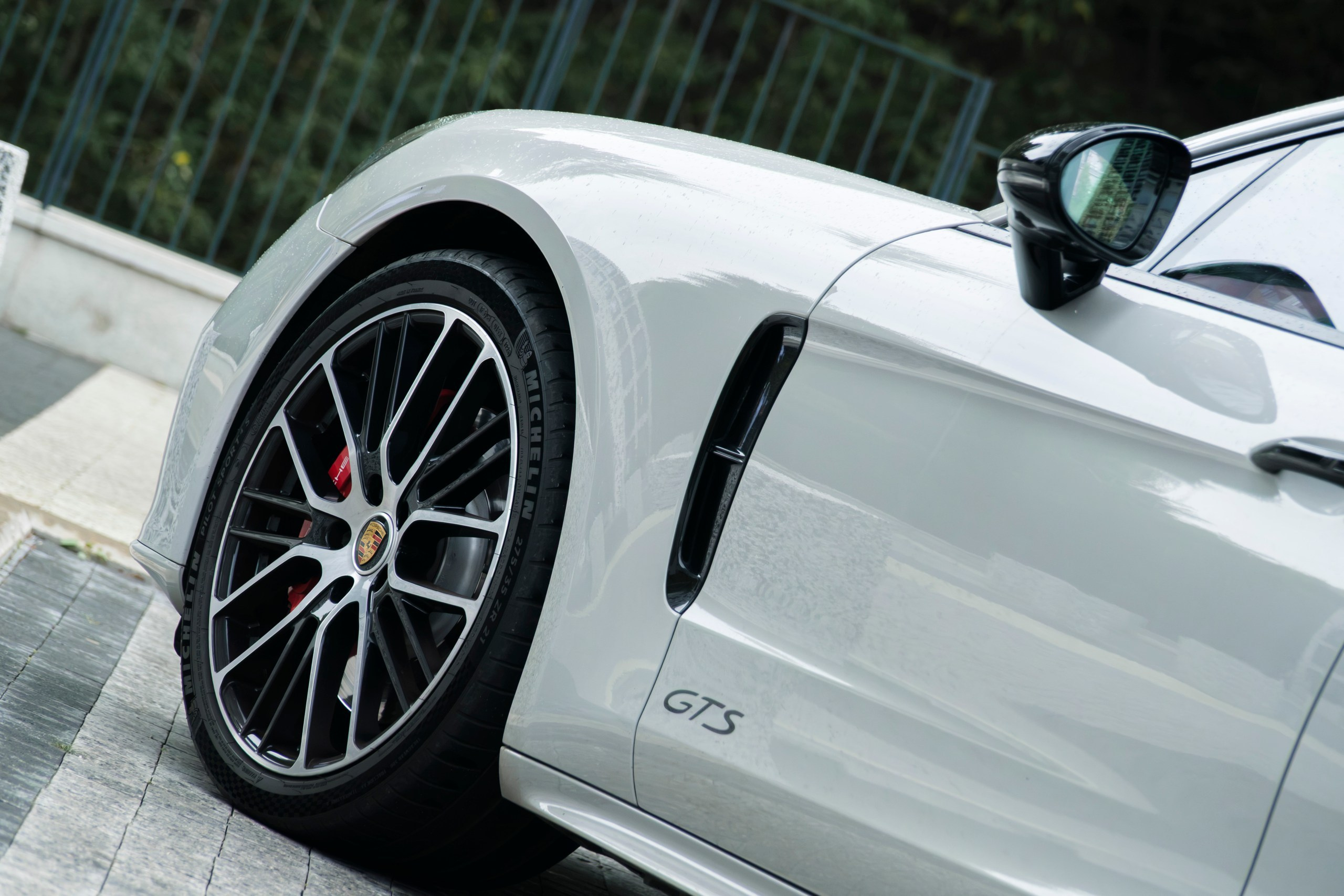 Съёмка автомобилей Porsche 911 Targa 4S и Panamera GTS. Фотограф на мероприятие в Москве — Павел Соколов