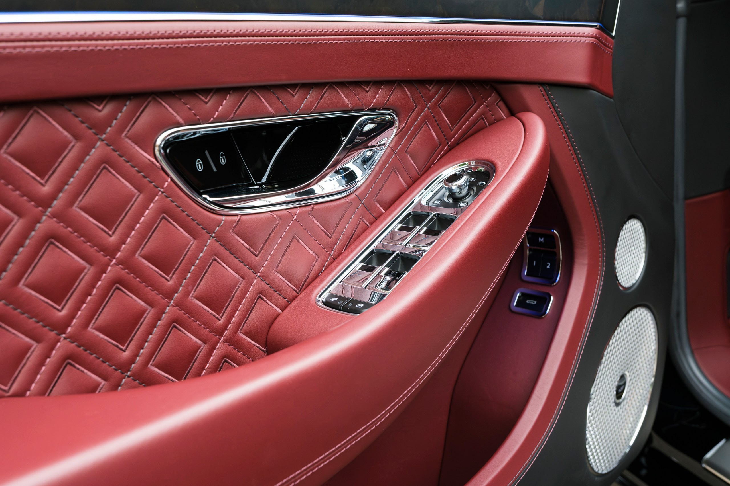 Съёмка Bentley Continental GT First Edition для продажи. Фотограф на мероприятие в Москве — Павел Соколов