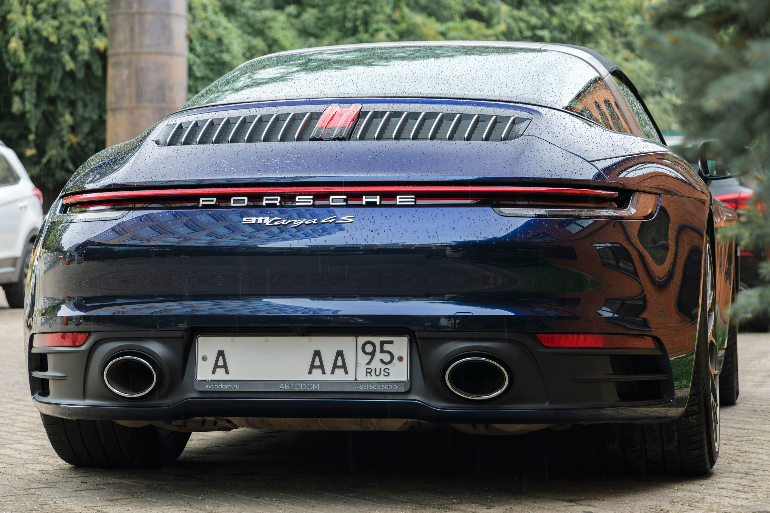 Съёмка автомобилей Porsche 911 Targa 4S и Panamera GTS. Фотограф на мероприятие в Москве — Павел Соколов