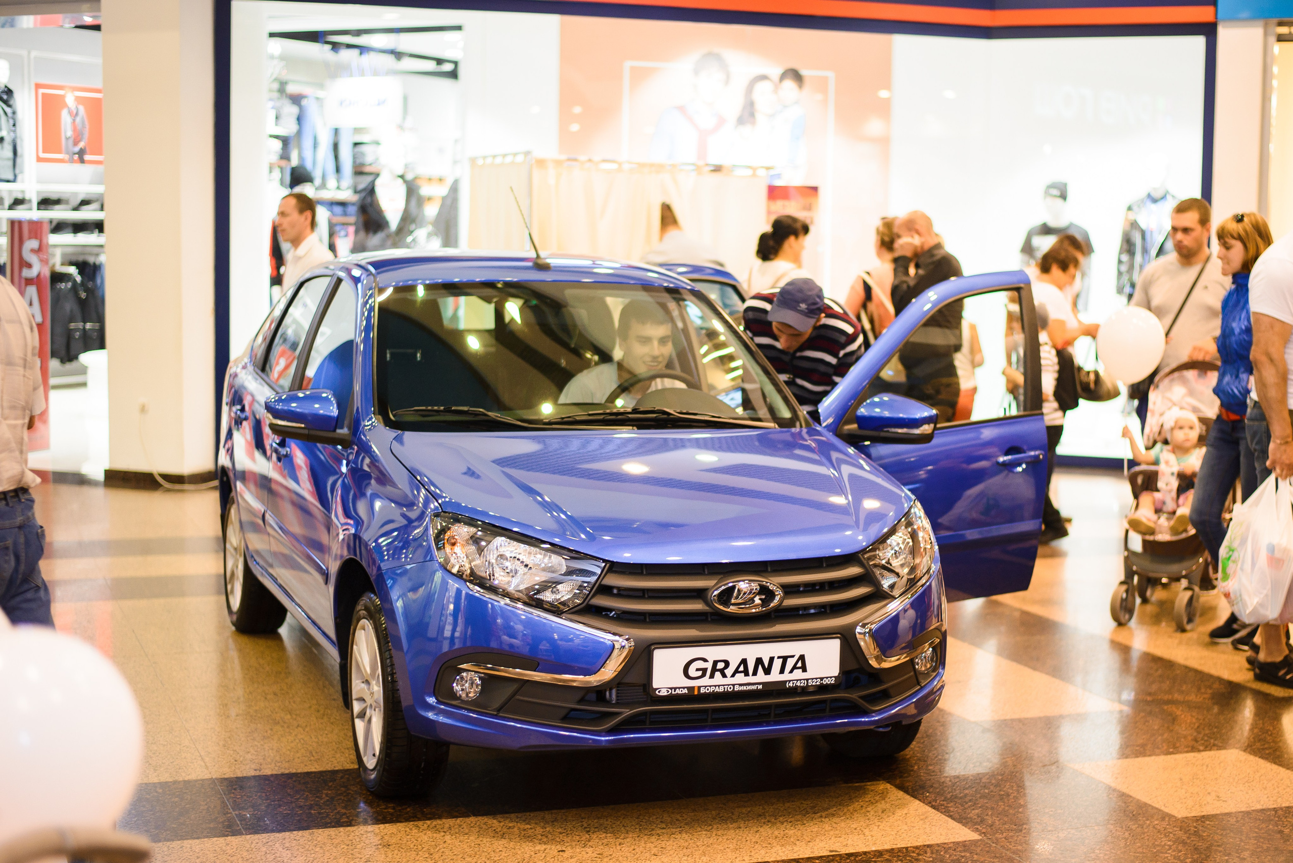 Трц Европа, презентанция Lada. Фотограф в Москве Казакова Анна