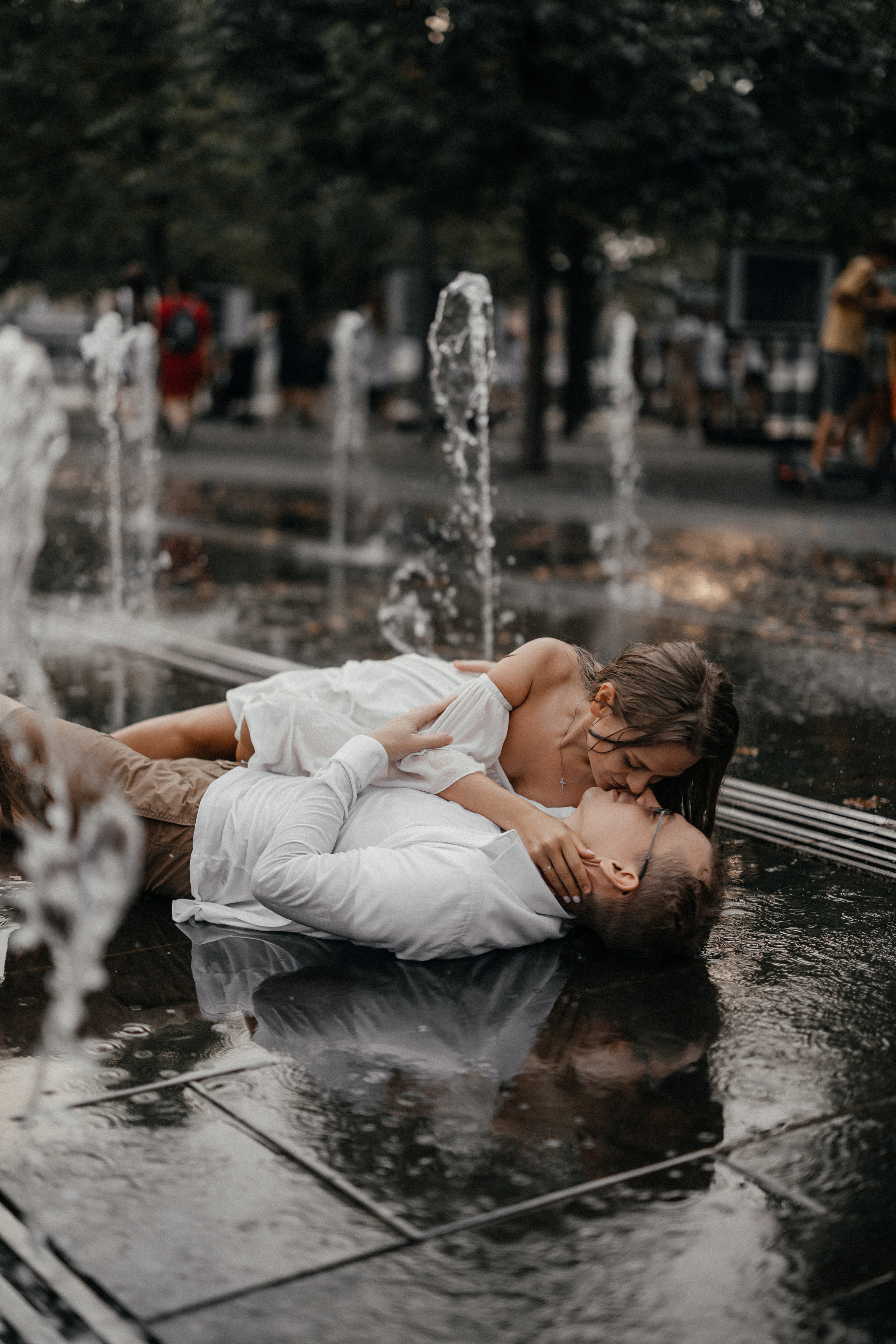 Лав стори в фонтане ♥. Свадебный фотограф в Москве