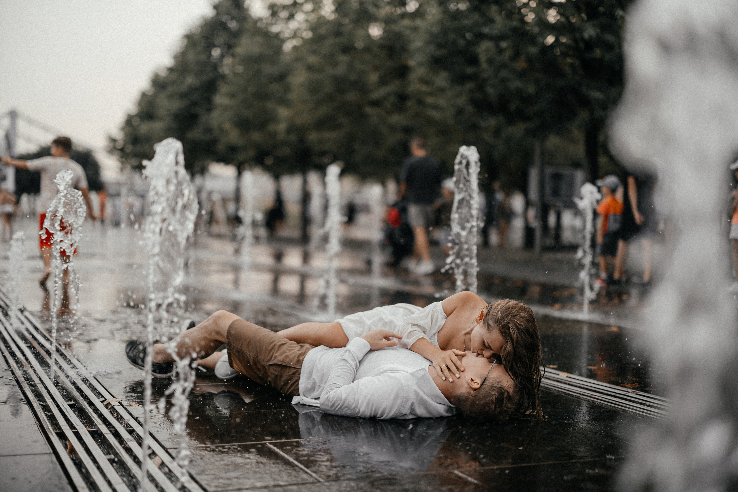 Лав стори в фонтане ♥. Свадебный фотограф в Москве