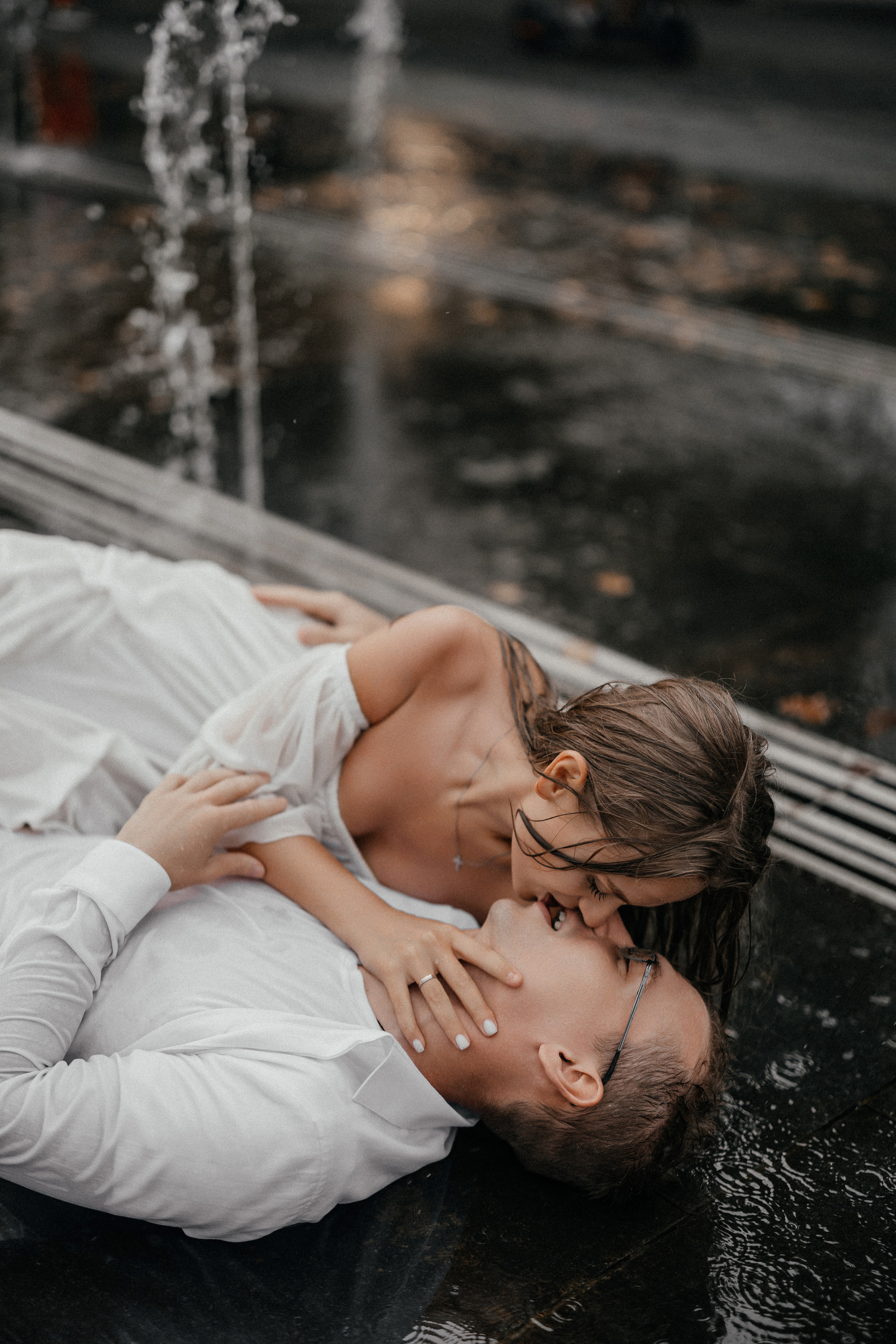 Лав стори в фонтане ♥. Свадебный фотограф в Москве