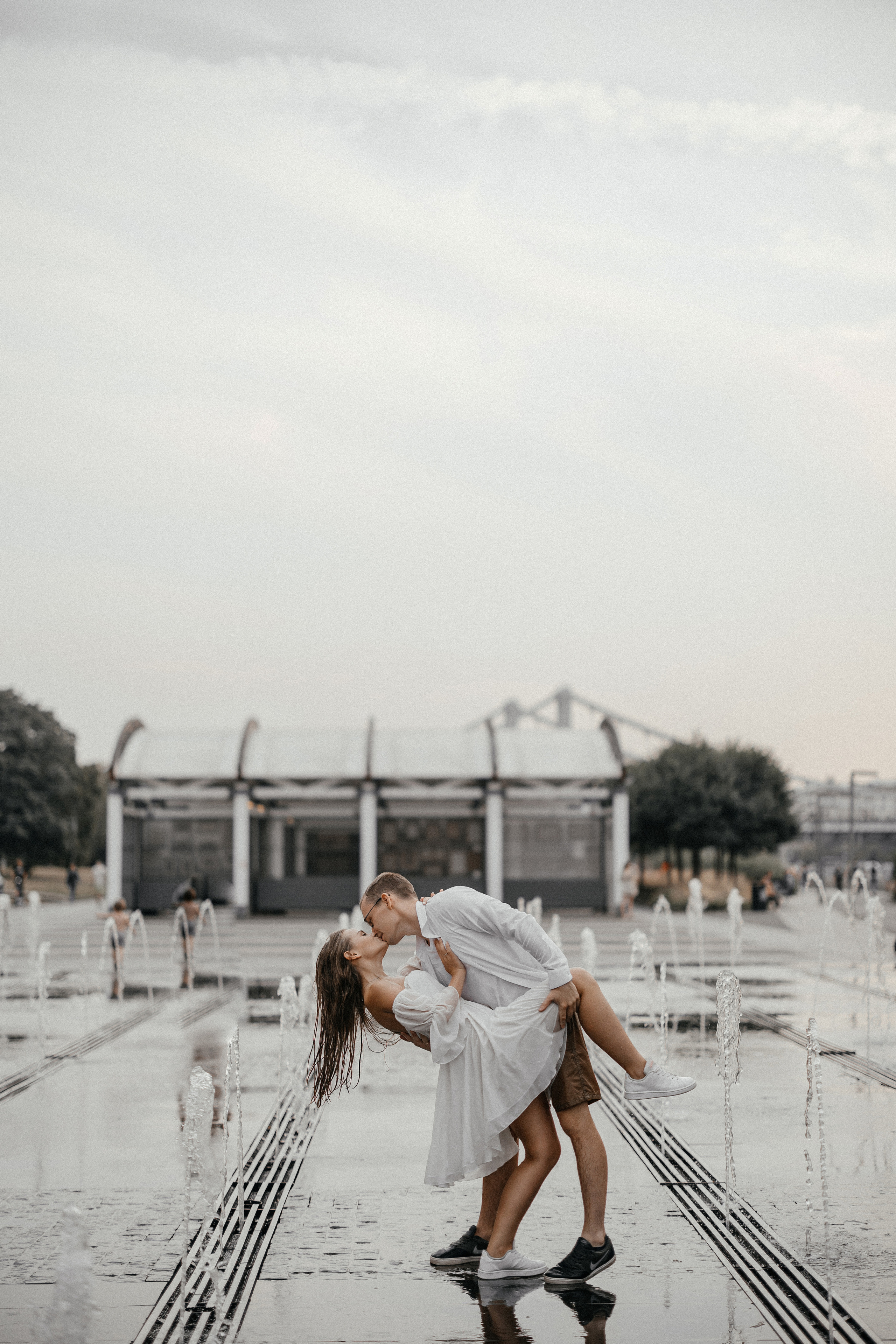 Лав стори в фонтане ♥. Свадебный фотограф в Москве