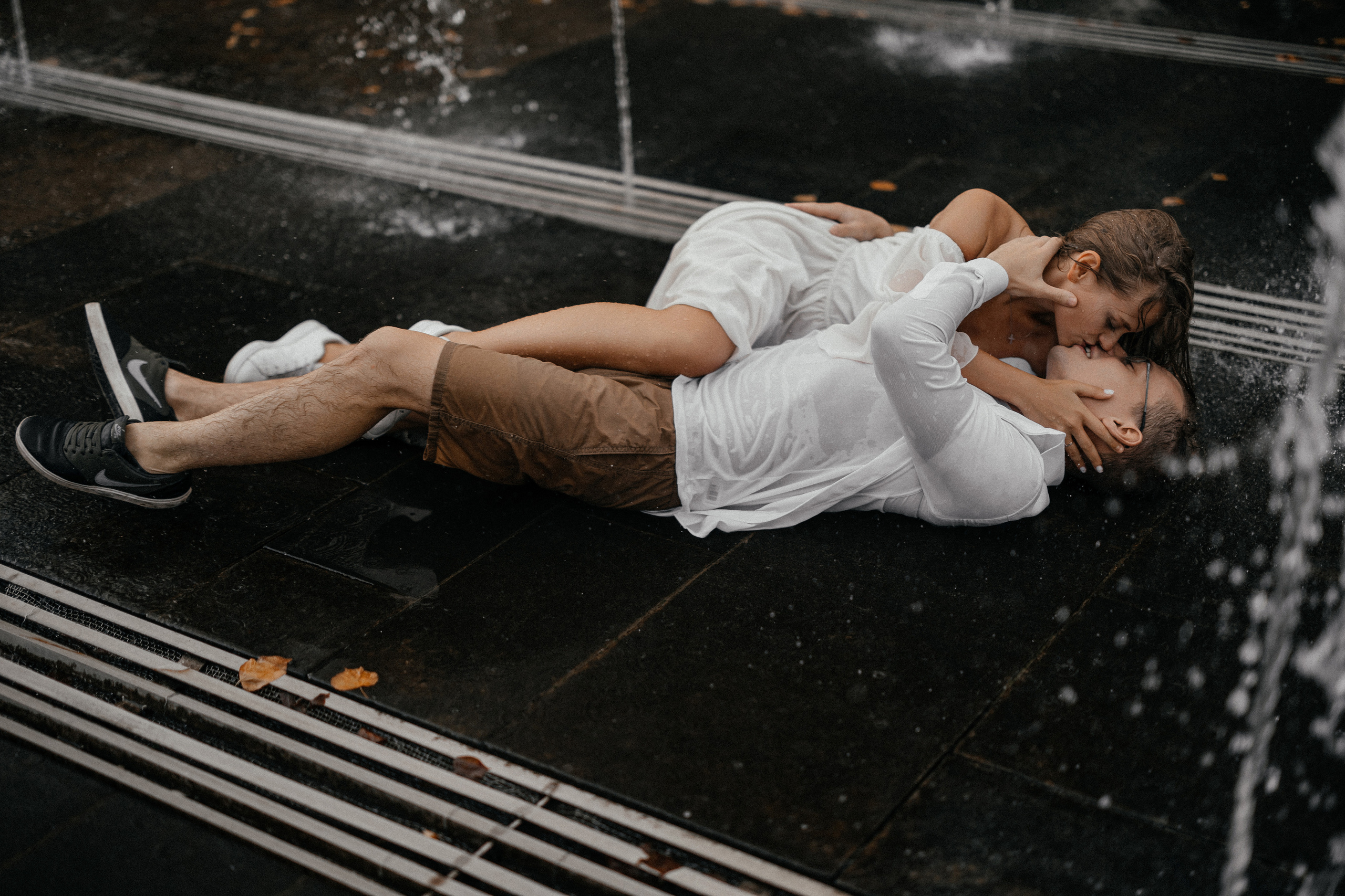 Лав стори в фонтане ♥. Свадебный фотограф в Москве