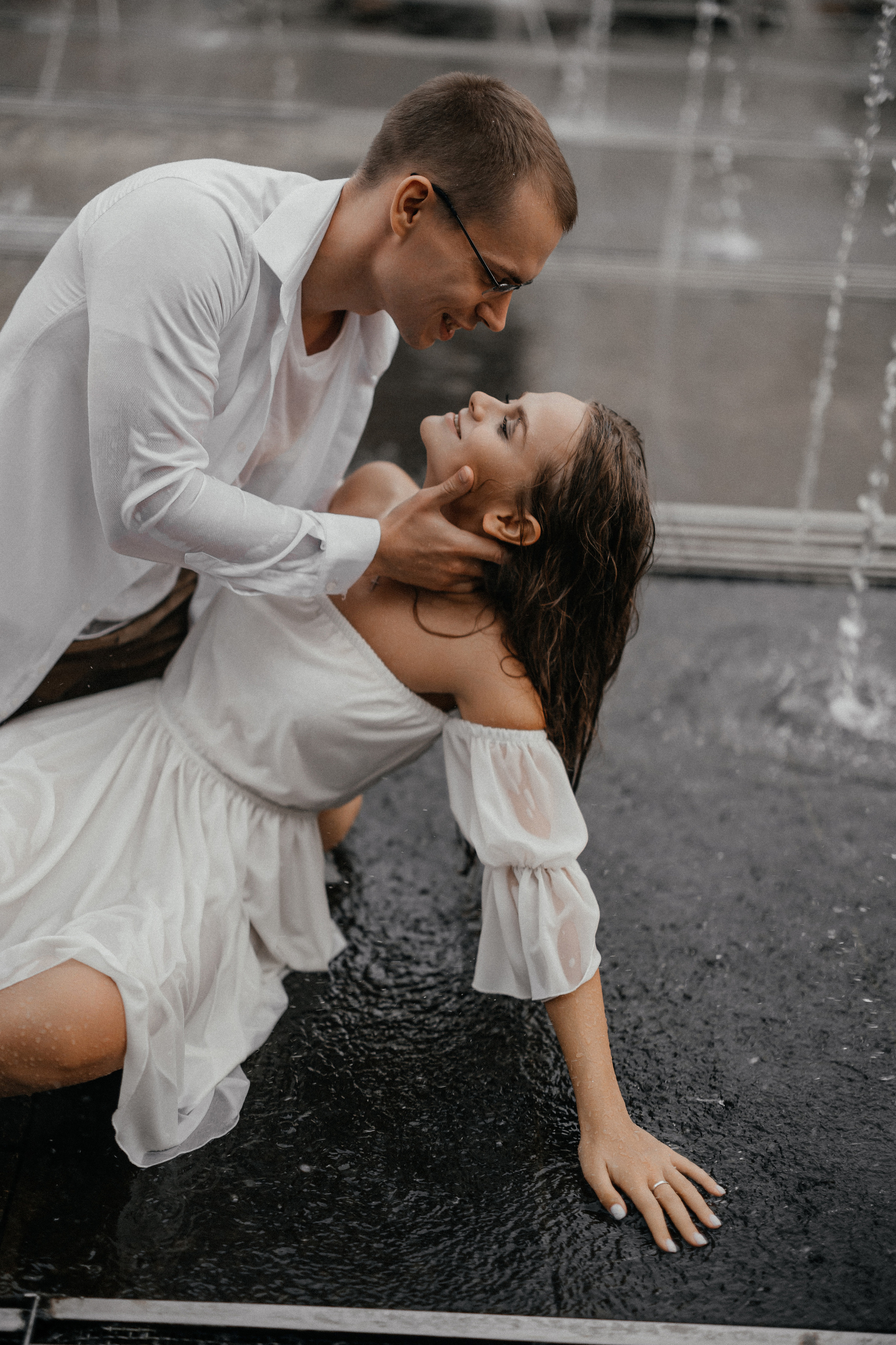 Лав стори в фонтане ♥. Свадебный фотограф в Москве